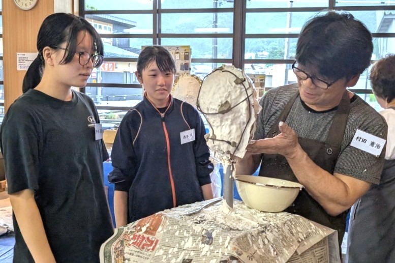 音楽の彫刻でおなじみの中垣さんの「造形美術教室」開催