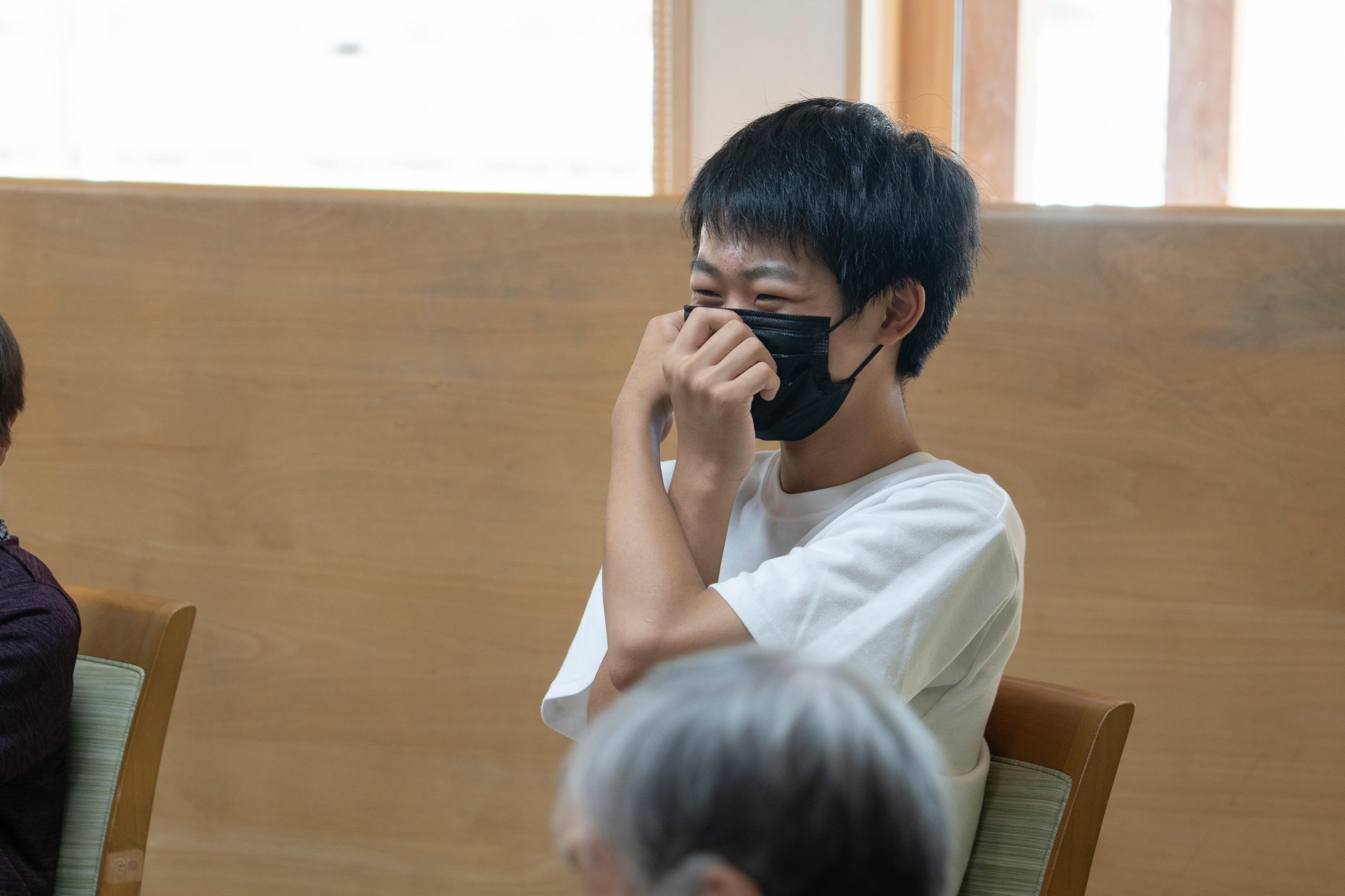 神岡中学校3年生がレク企画、デイサービスで世代間交流