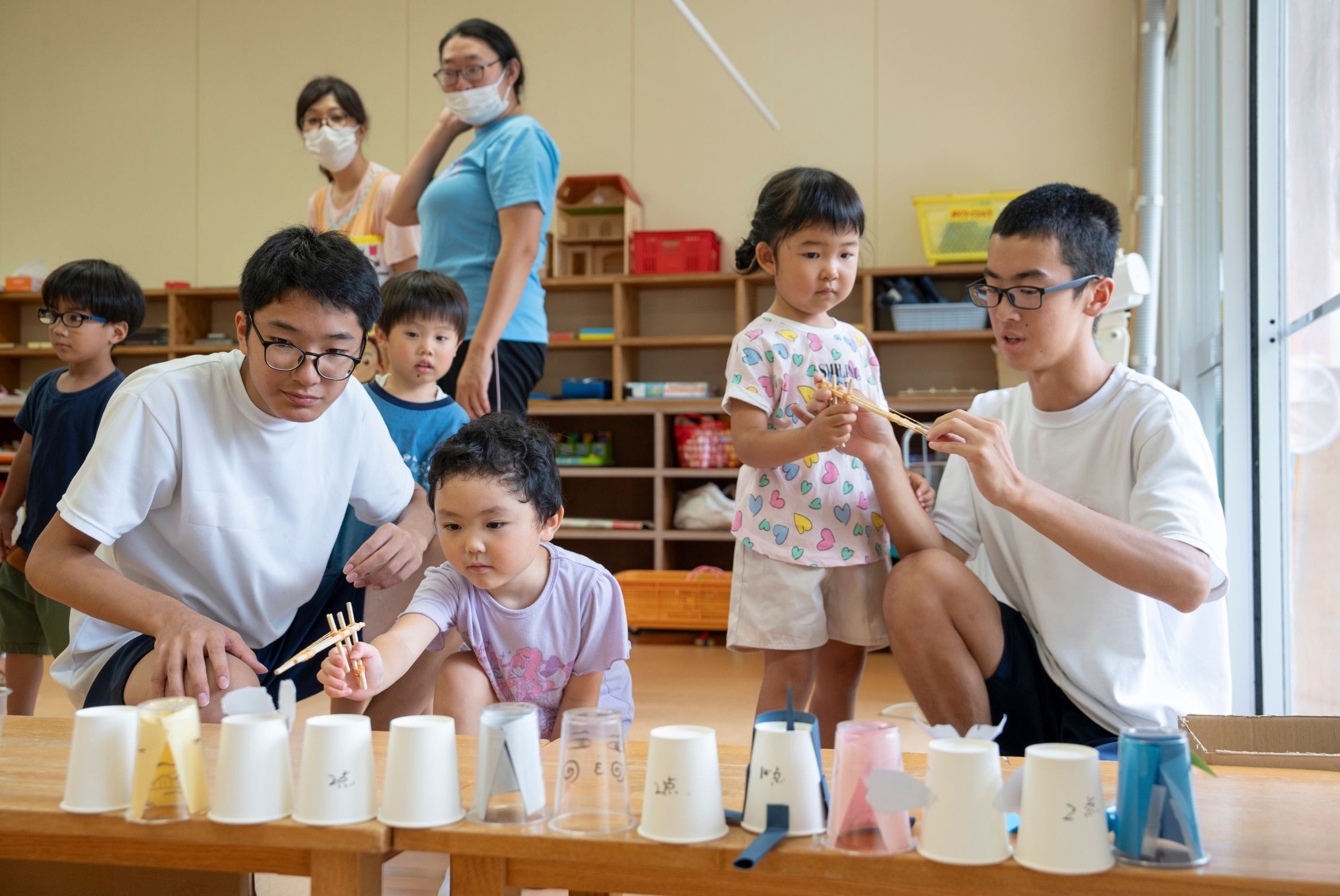 神岡中学校3年生が旭保育園の園児と交流