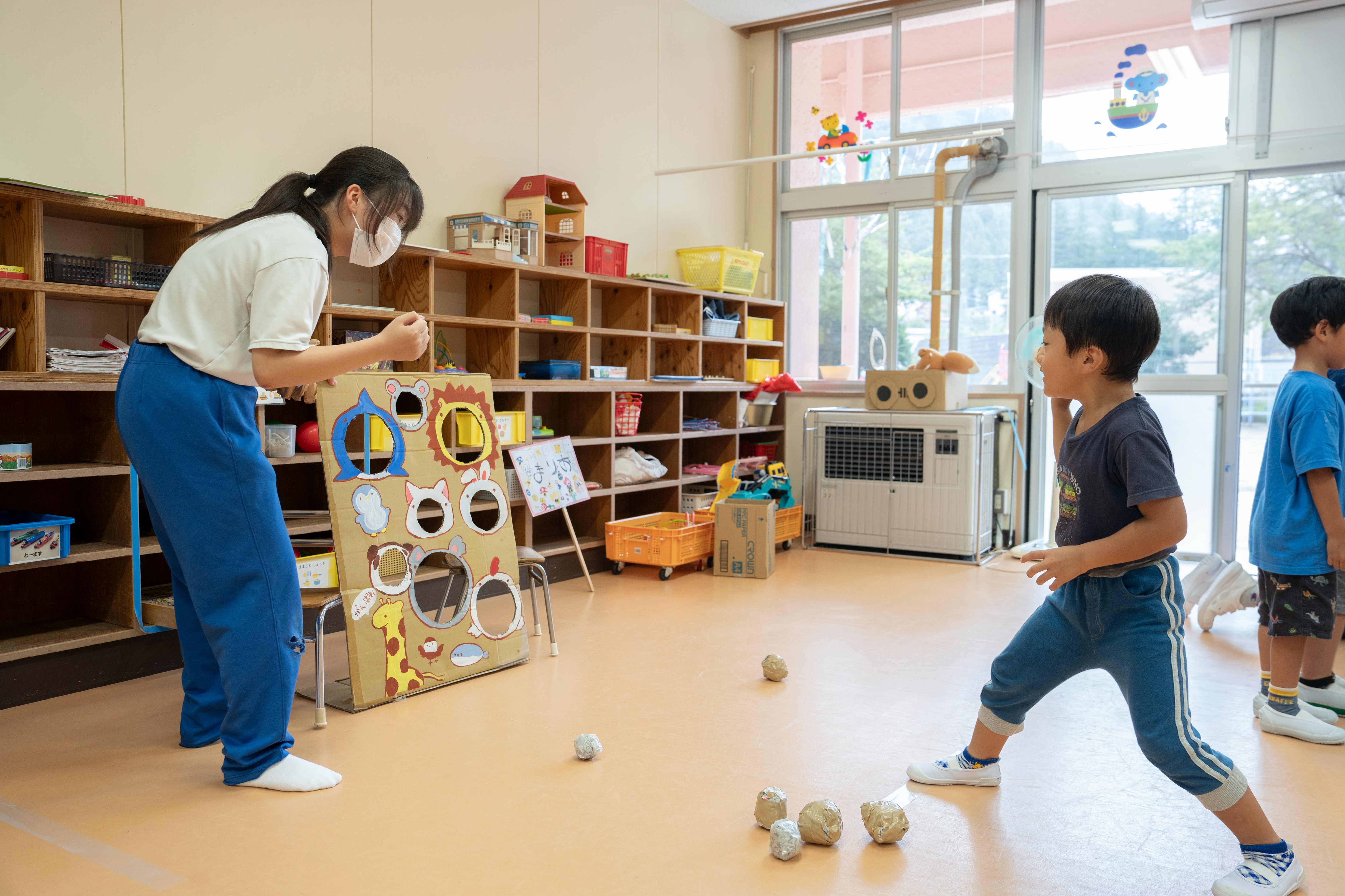 神岡中学校3年生が旭保育園の園児と交流