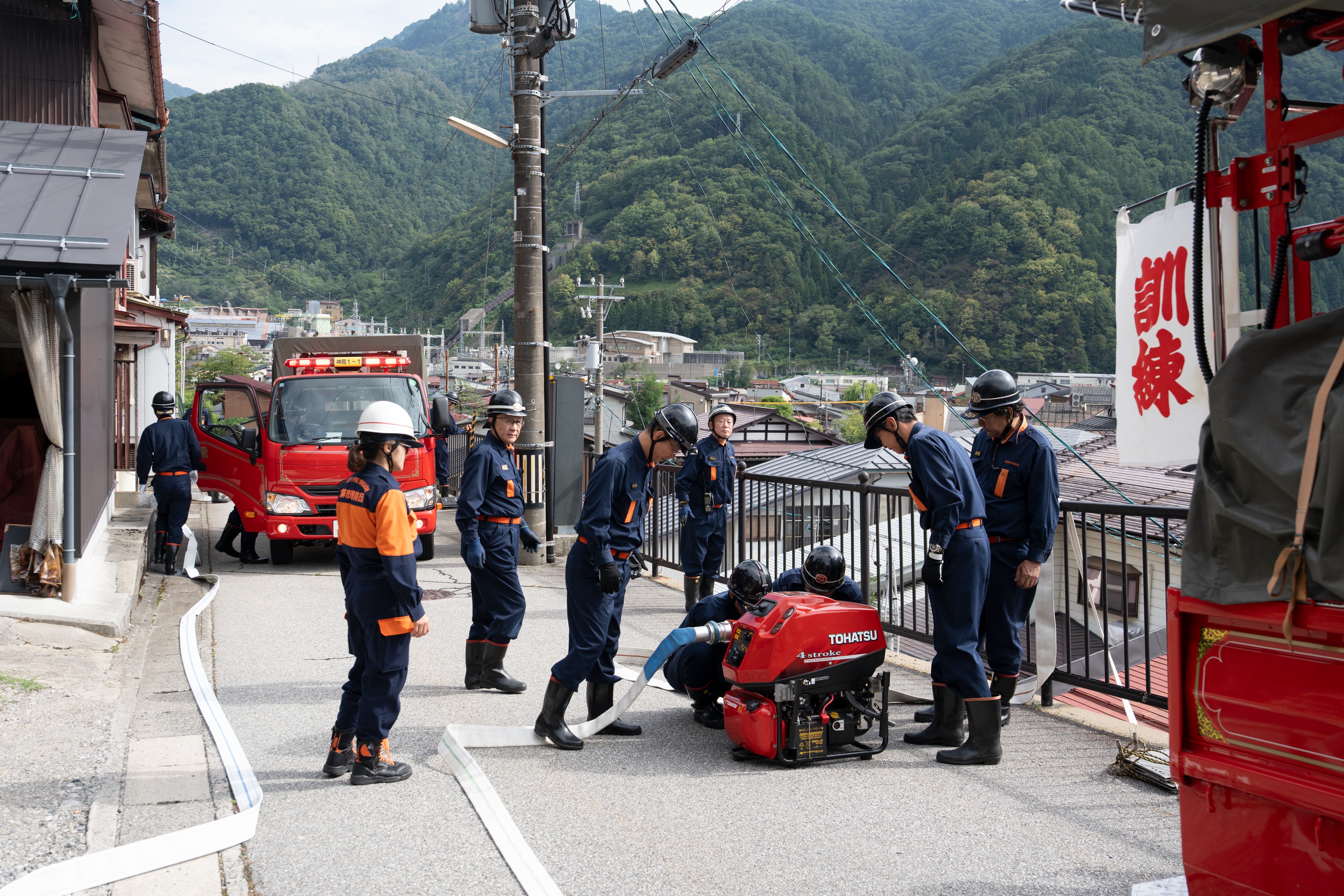 飛騨市消防団神岡方面隊が消防訓練を実施