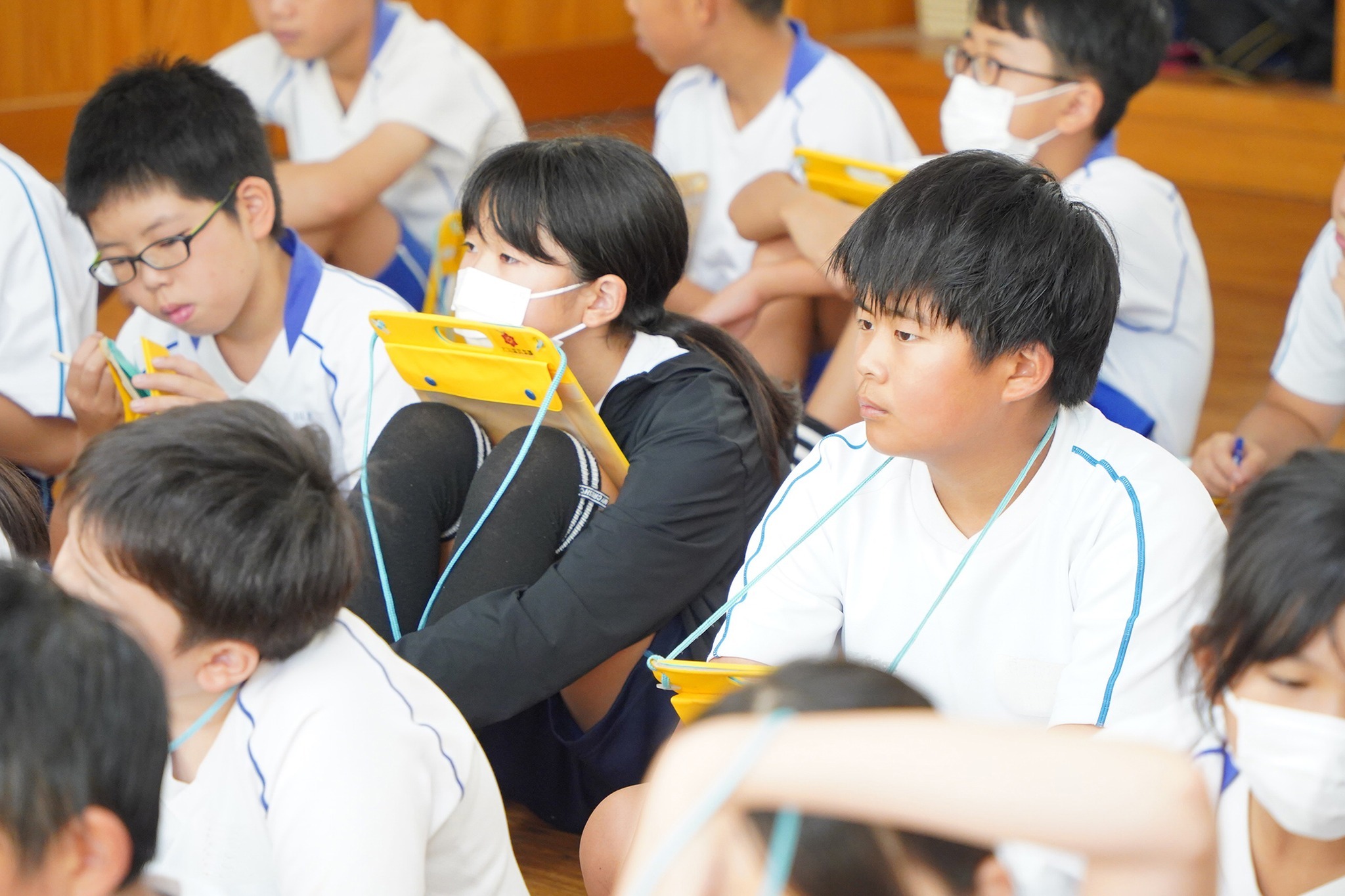 古川西小学校の6年生児童に「ヒダスケ！」を紹介