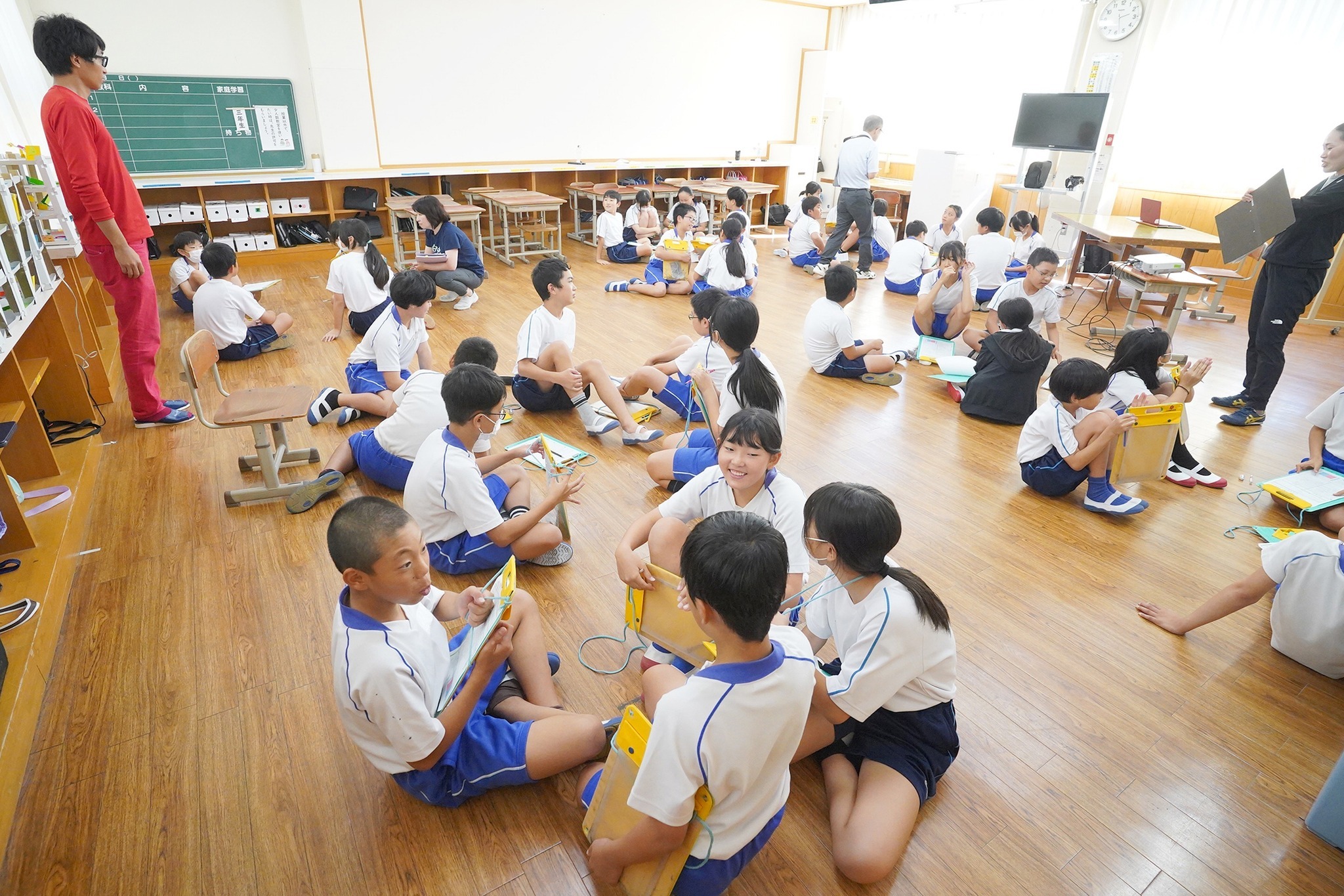 古川西小学校の6年生児童に「ヒダスケ！」を紹介