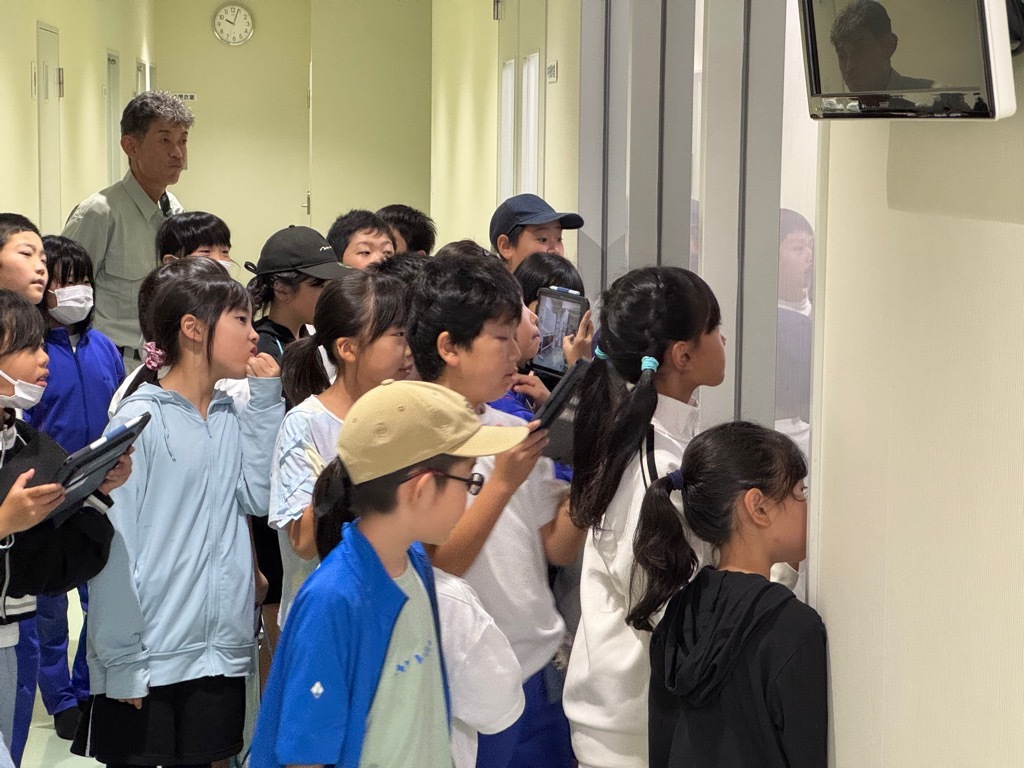 クリーンセンターでの見学の様子