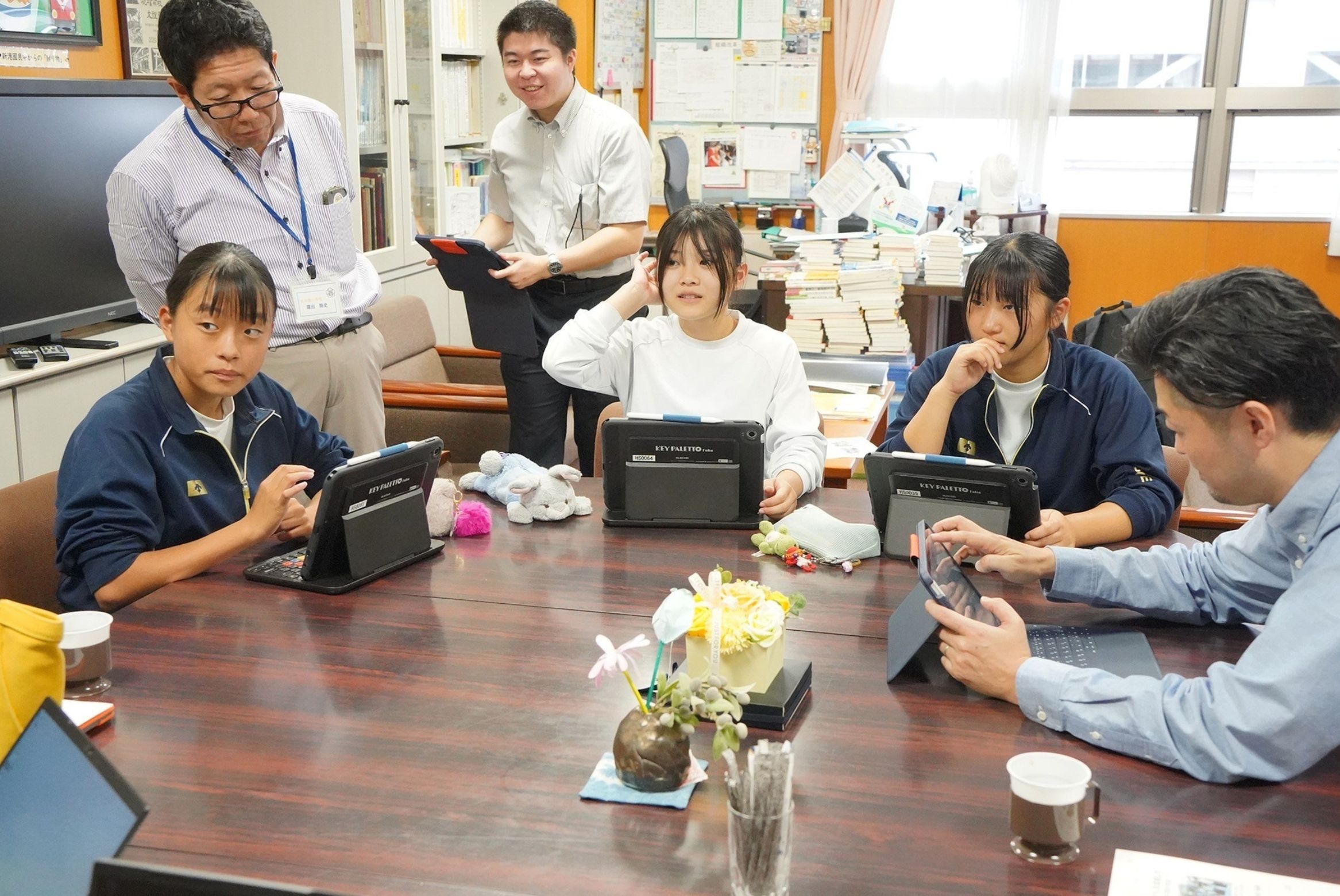 古川中学校の生徒が対話型AIキャラクターの開発に協力