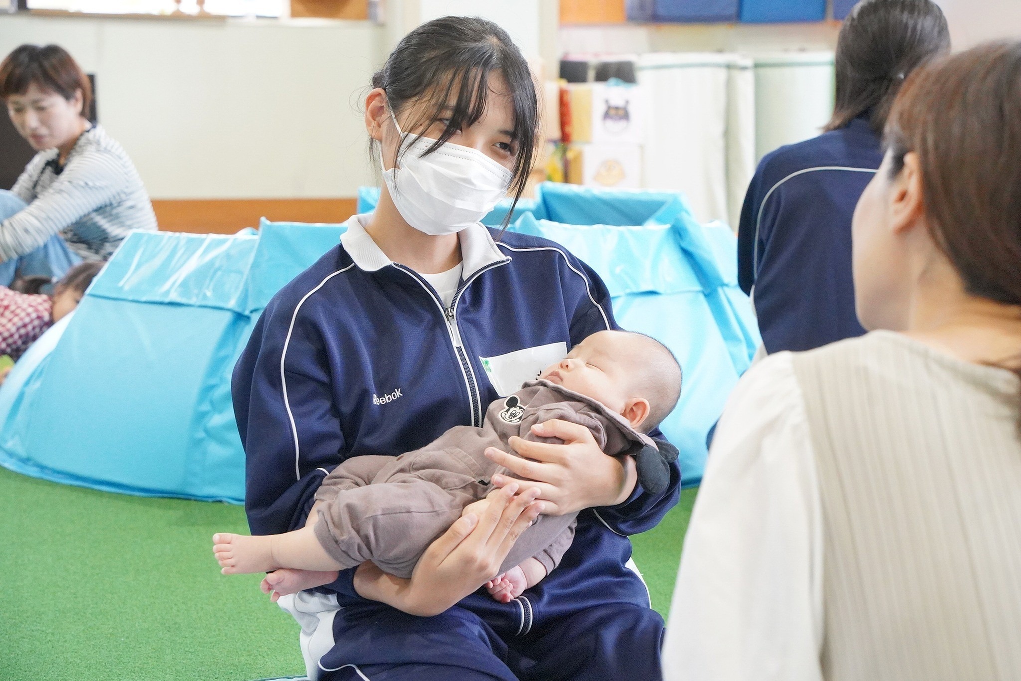吉城高生が子育て中の皆さんにインタビュー