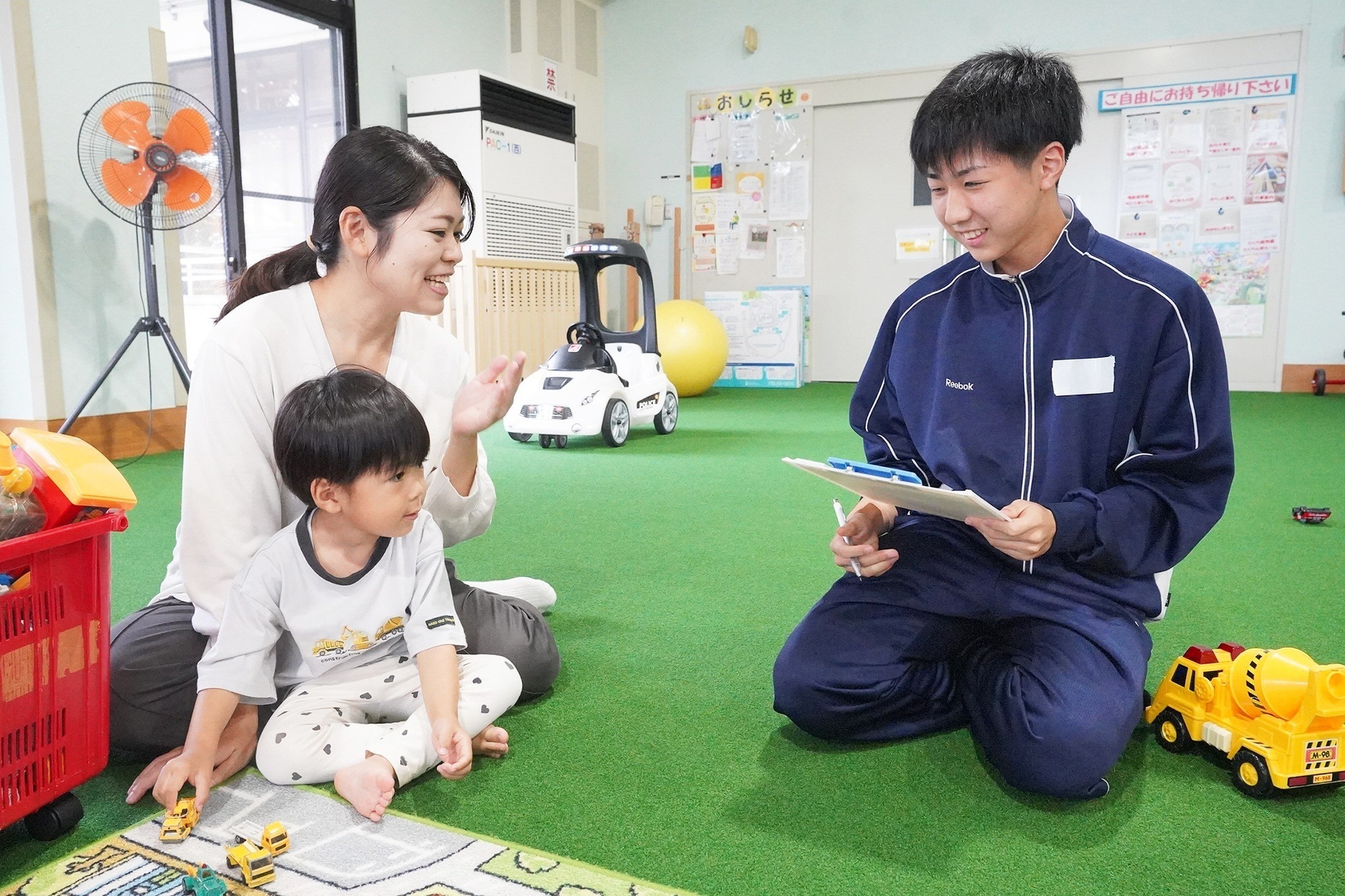 吉城高生が子育て中の皆さんにインタビュー