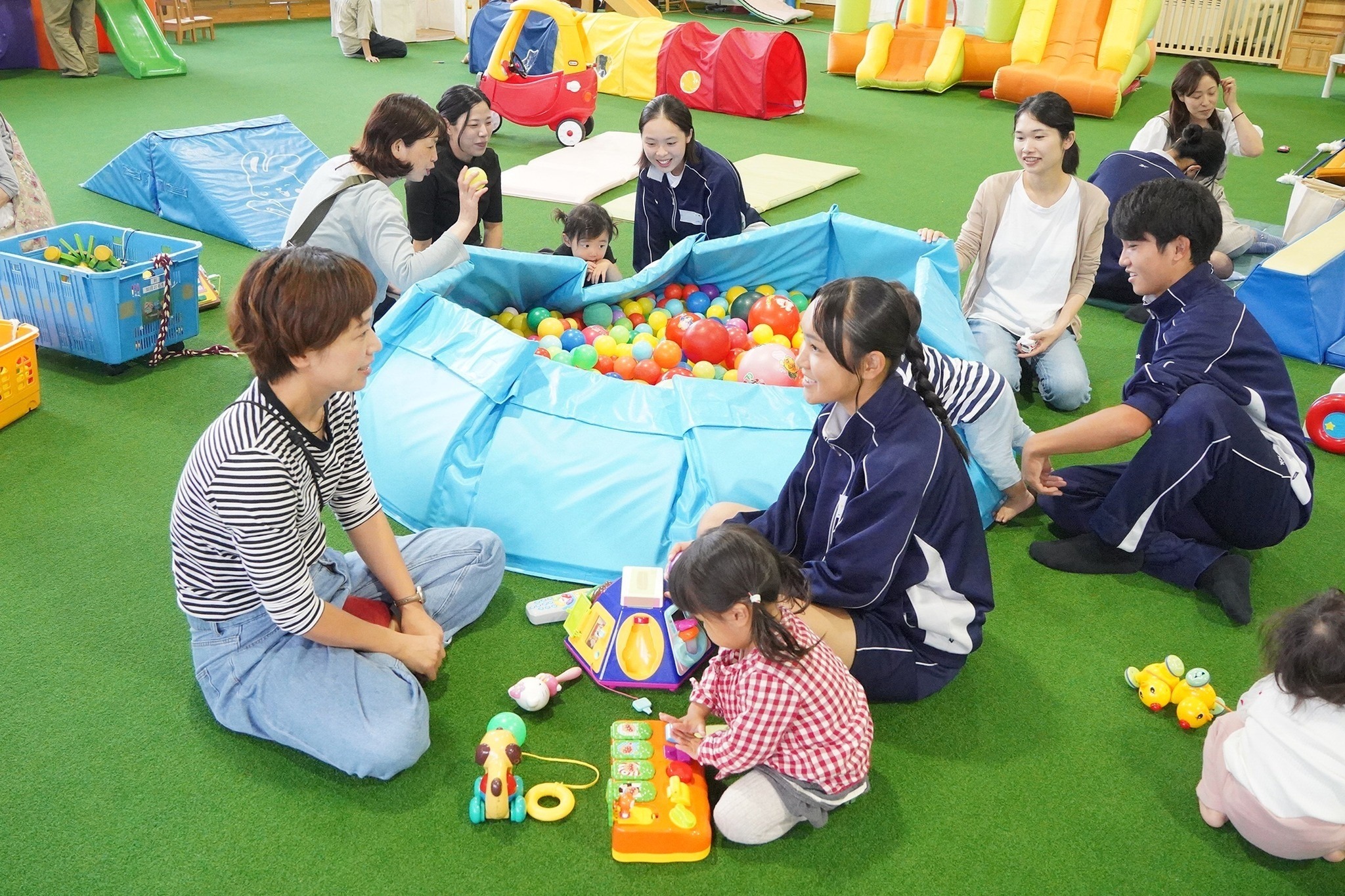 吉城高生が子育て中の皆さんにインタビュー