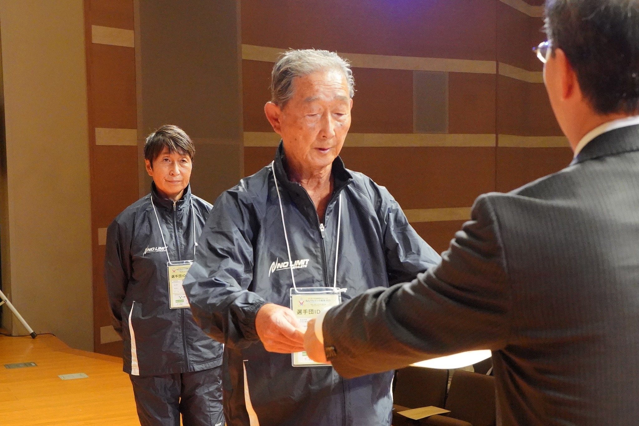 ねんりんピック・サッカー交流大会の監督会議や表彰式が行われました