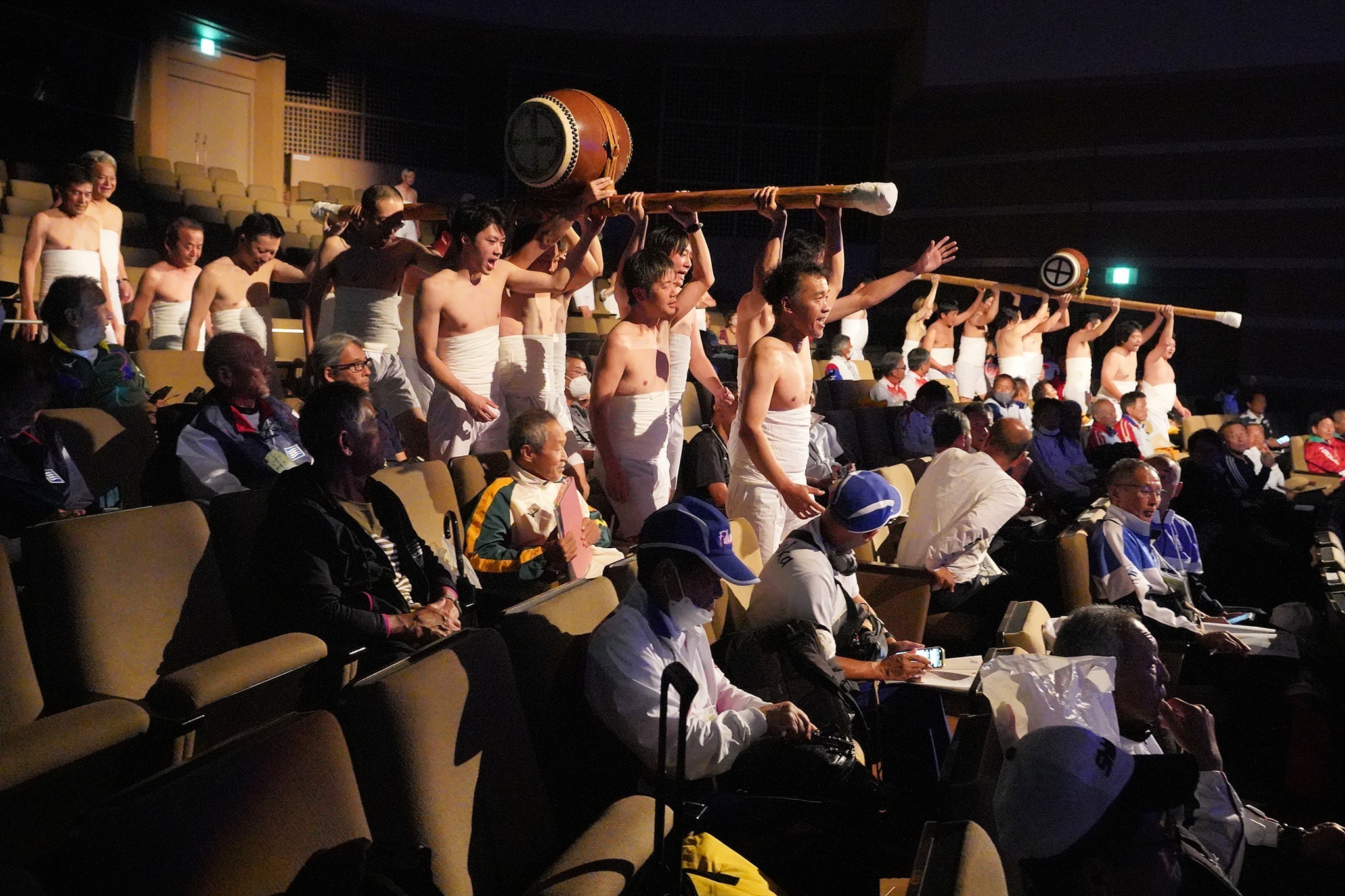 ねんりんピック・サッカー交流大会の監督会議や表彰式が行われました