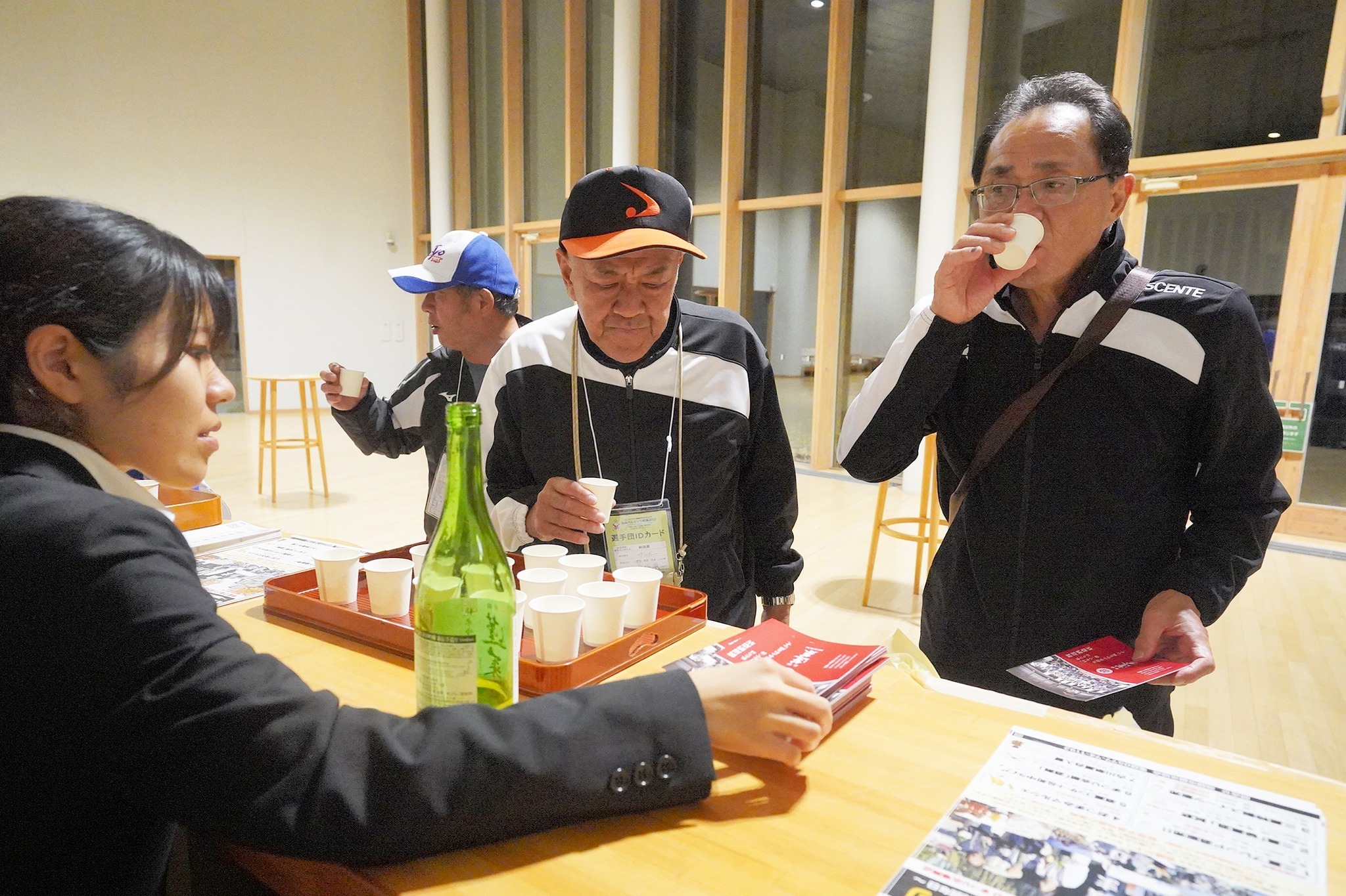 ねんりんピック・サッカー交流大会の監督会議や表彰式が行われました