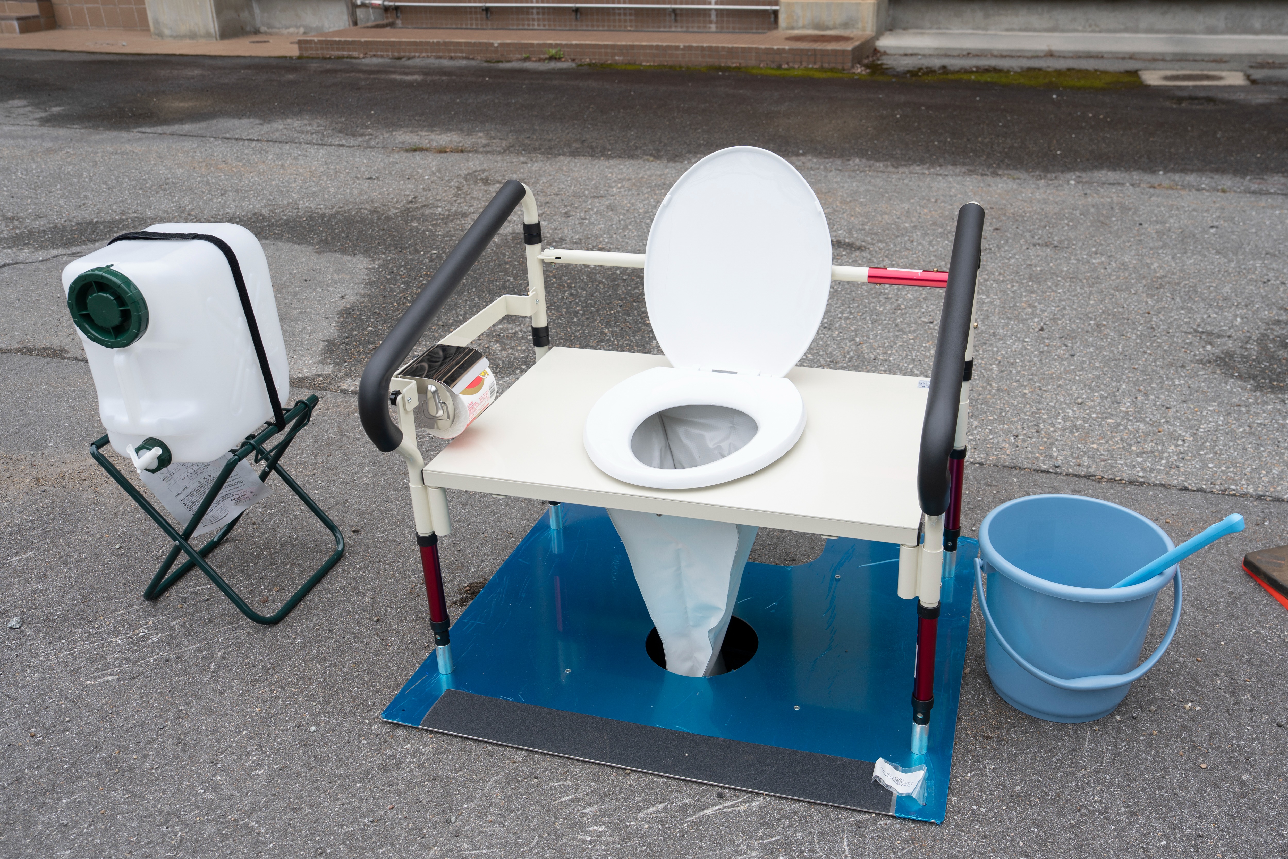 神岡中学校で地域の方と共に学ぶ、防災と認知症