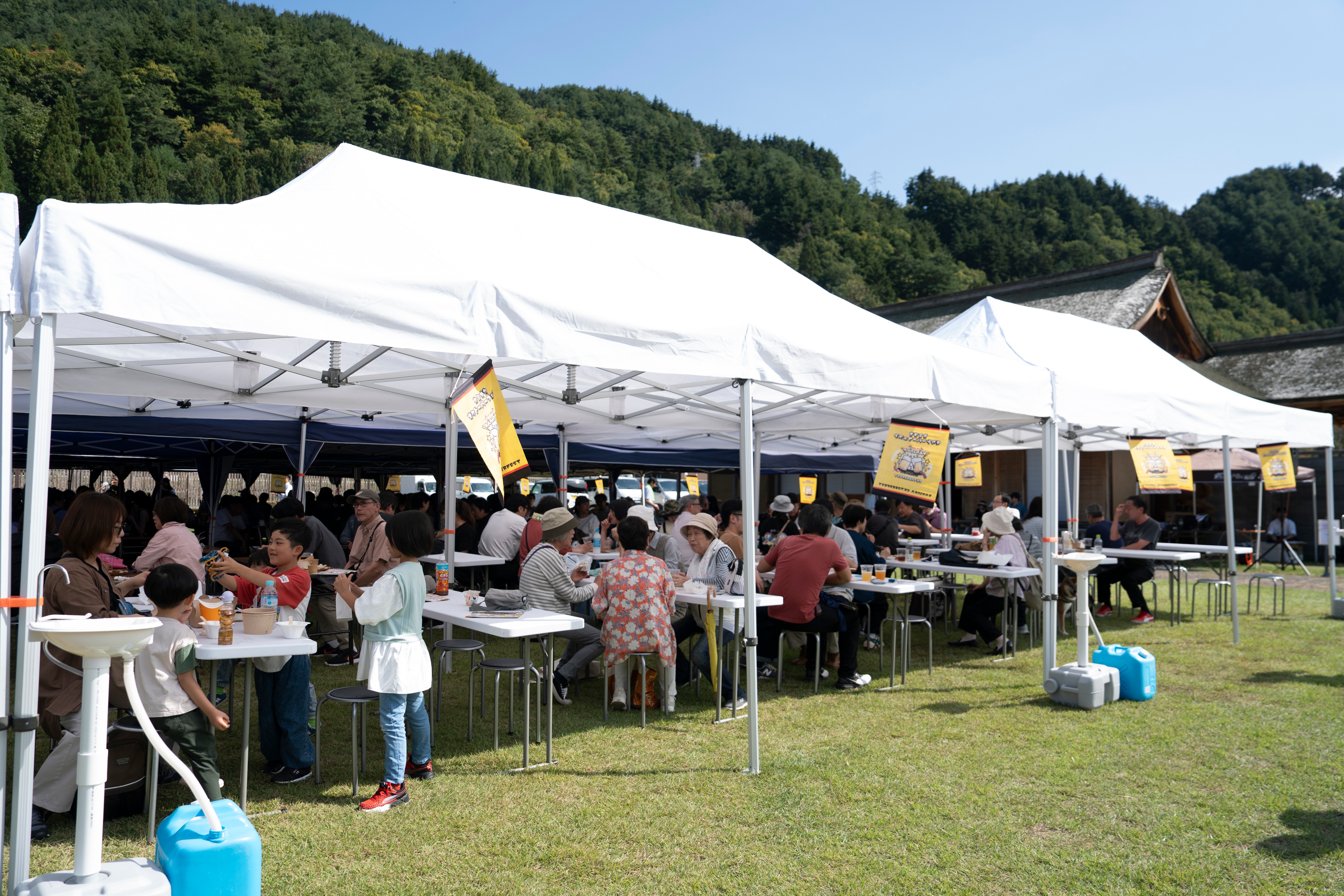 江馬氏館跡公園で「カミオカオクトーバーフェスト2025」を開催