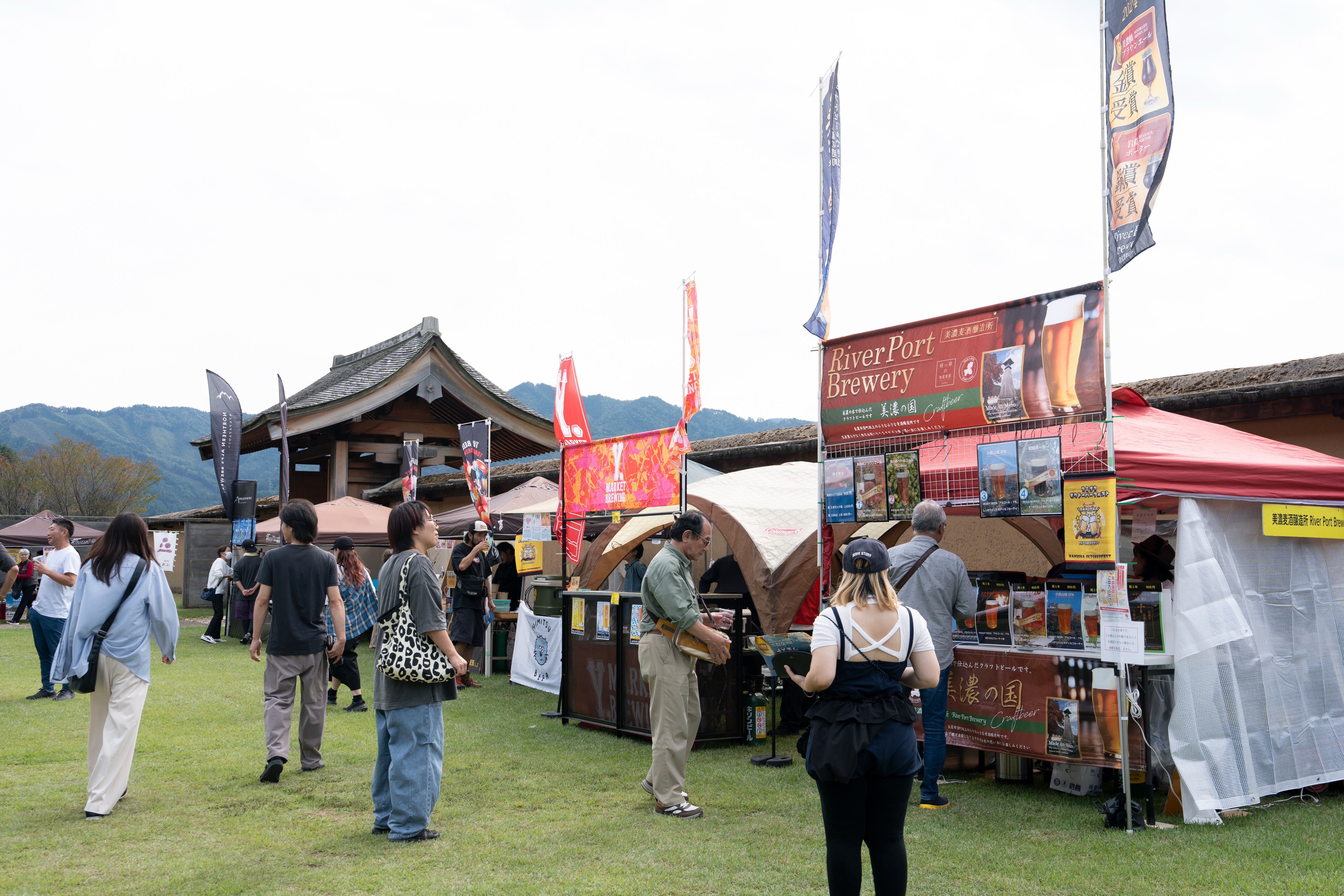 江馬氏館跡公園で「カミオカオクトーバーフェスト2025」を開催