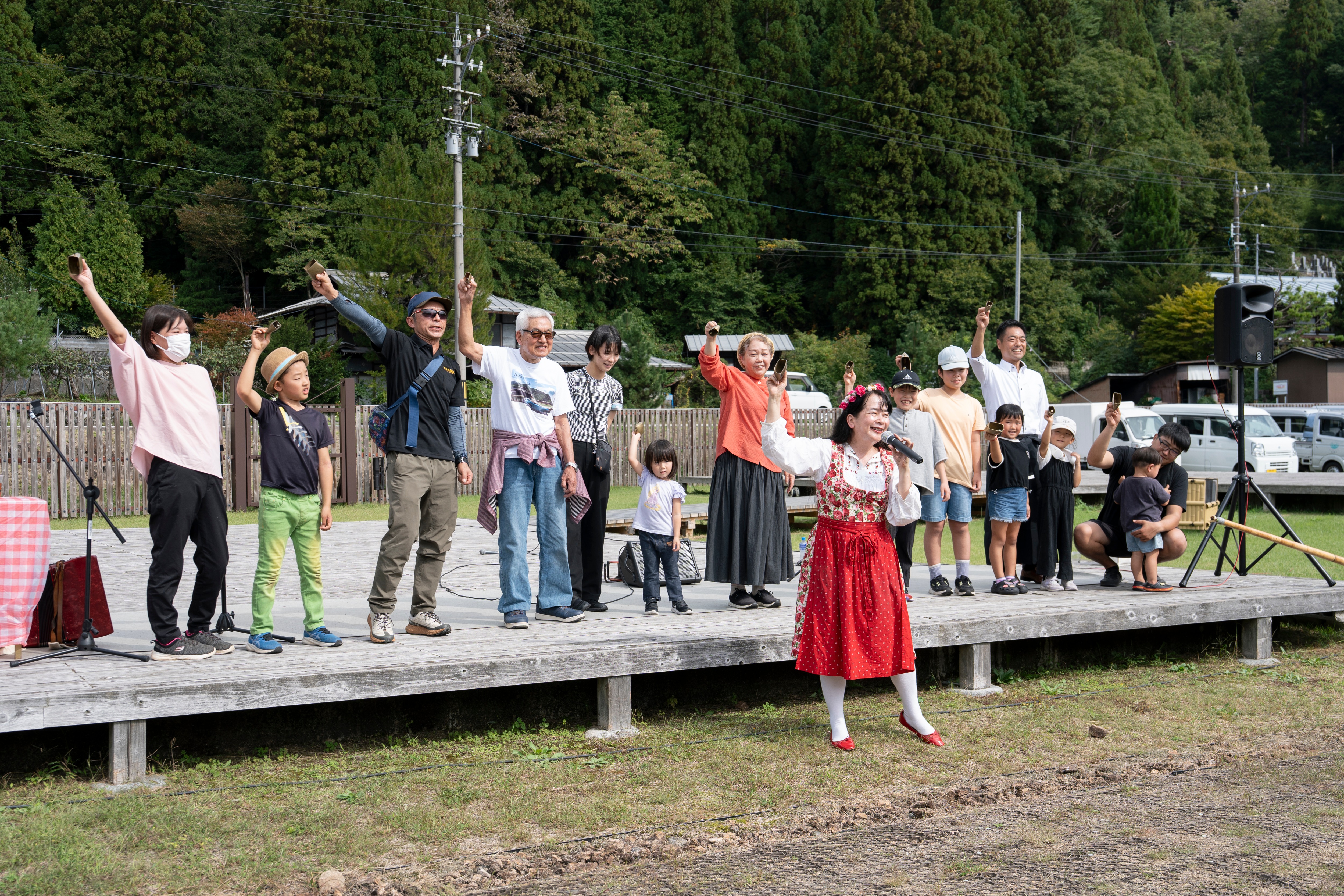 江馬氏館跡公園で「カミオカオクトーバーフェスト2025」を開催