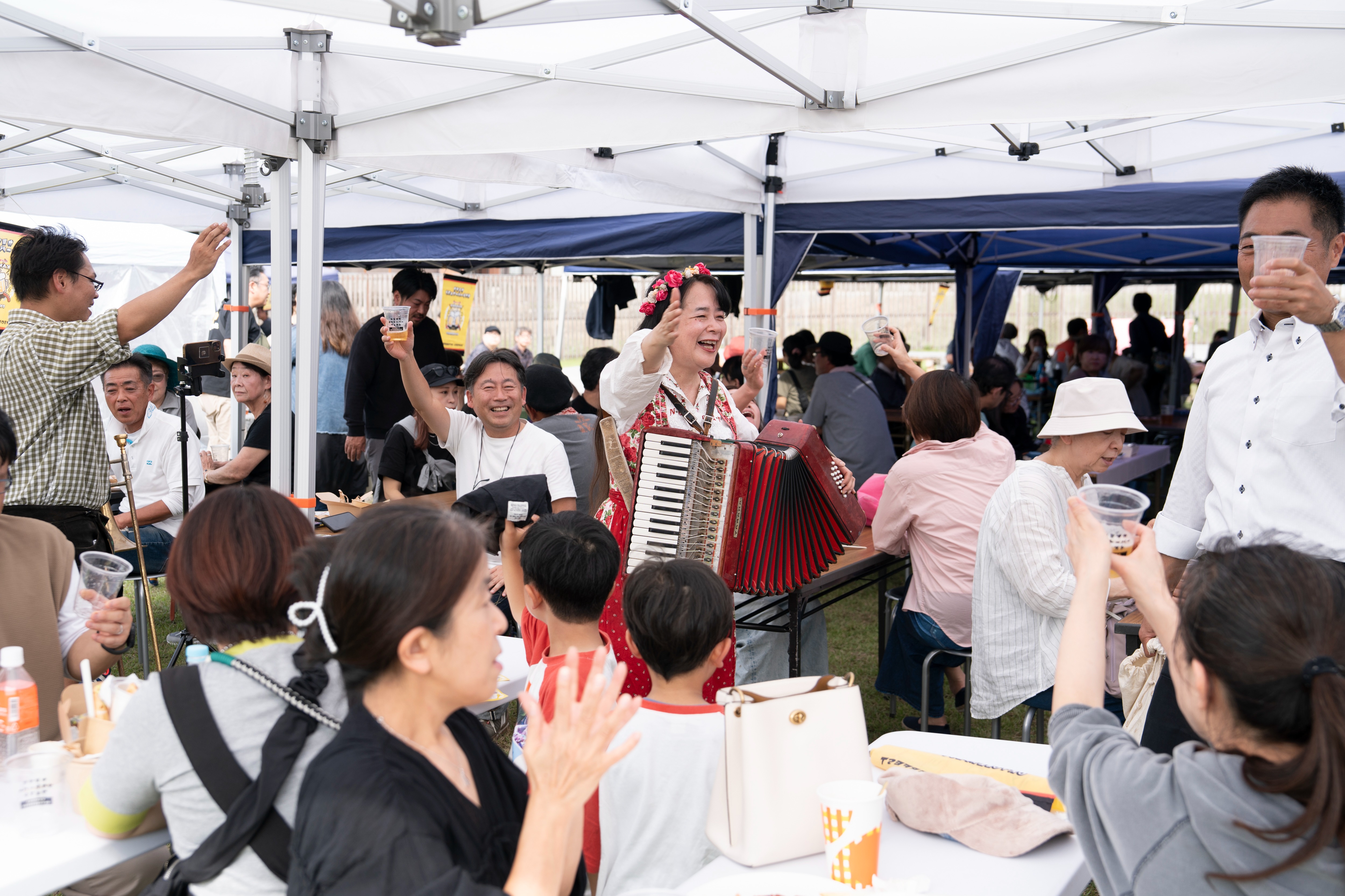江馬氏館跡公園で「カミオカオクトーバーフェスト2025」を開催