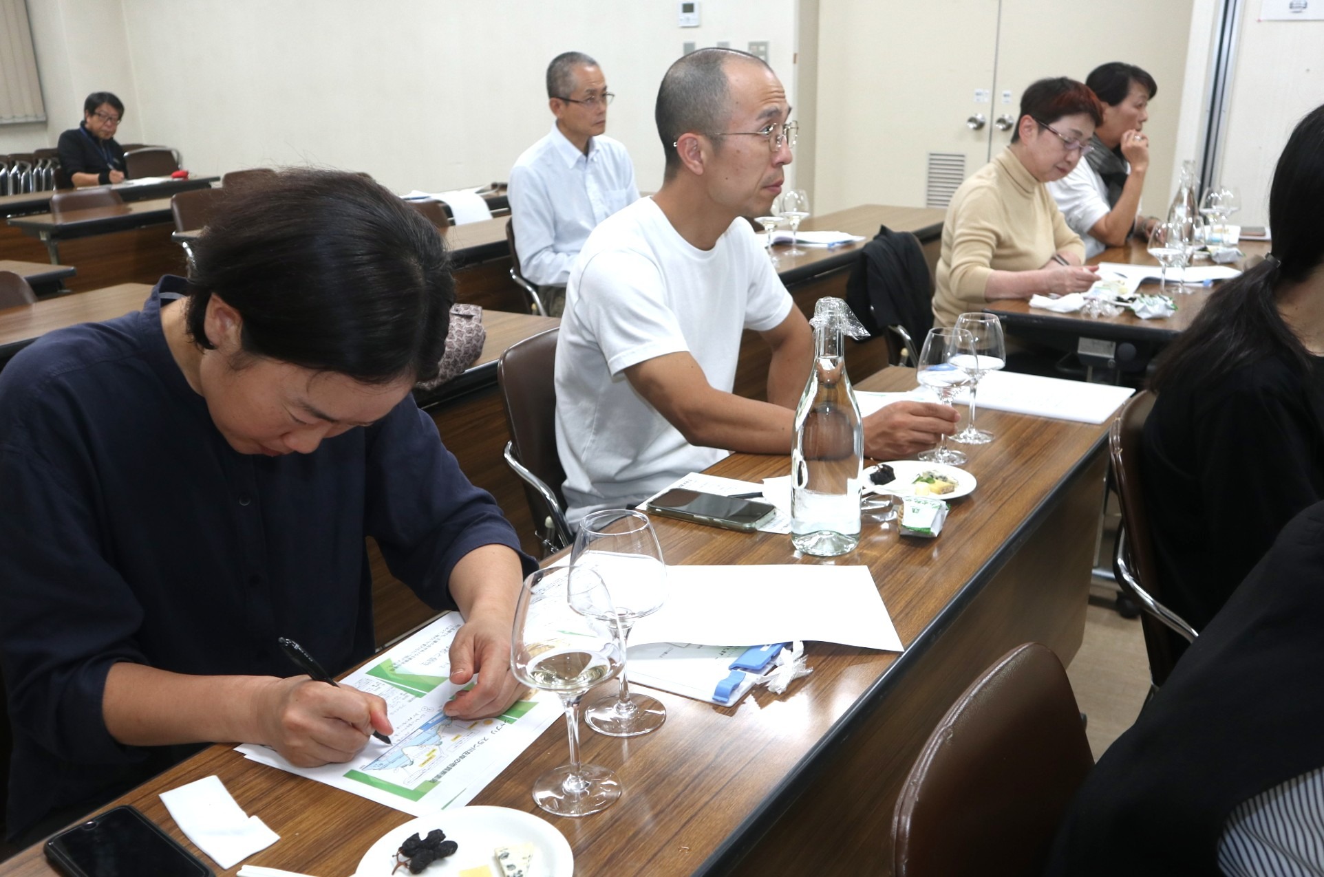 市民カレッジ“食”の講座「ワインの個性はどこから来る？」開く