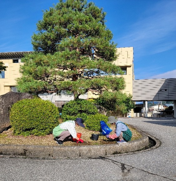 シルバー人材センター会員が奉仕活動を行いました