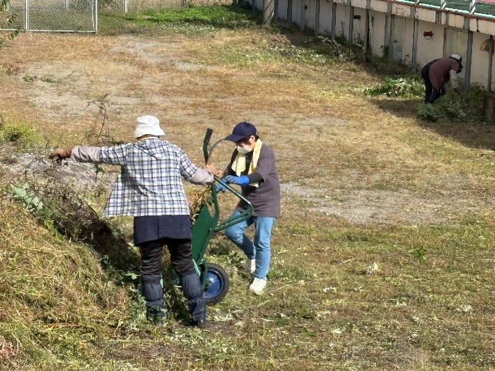 シルバー人材センター会員が奉仕活動を行いました
