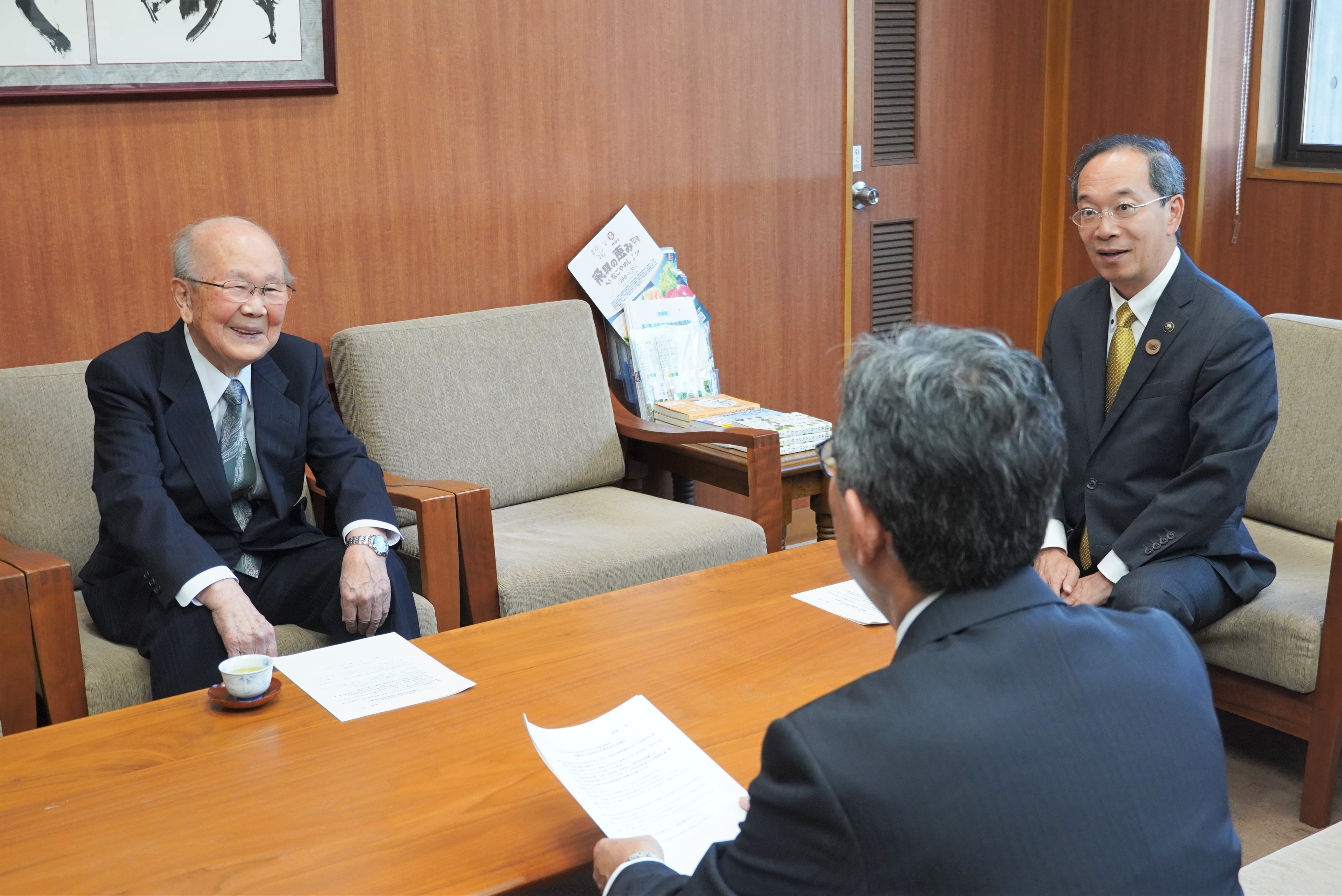 元教員の重盛一哉さんが「瑞宝双光章」を受賞されました