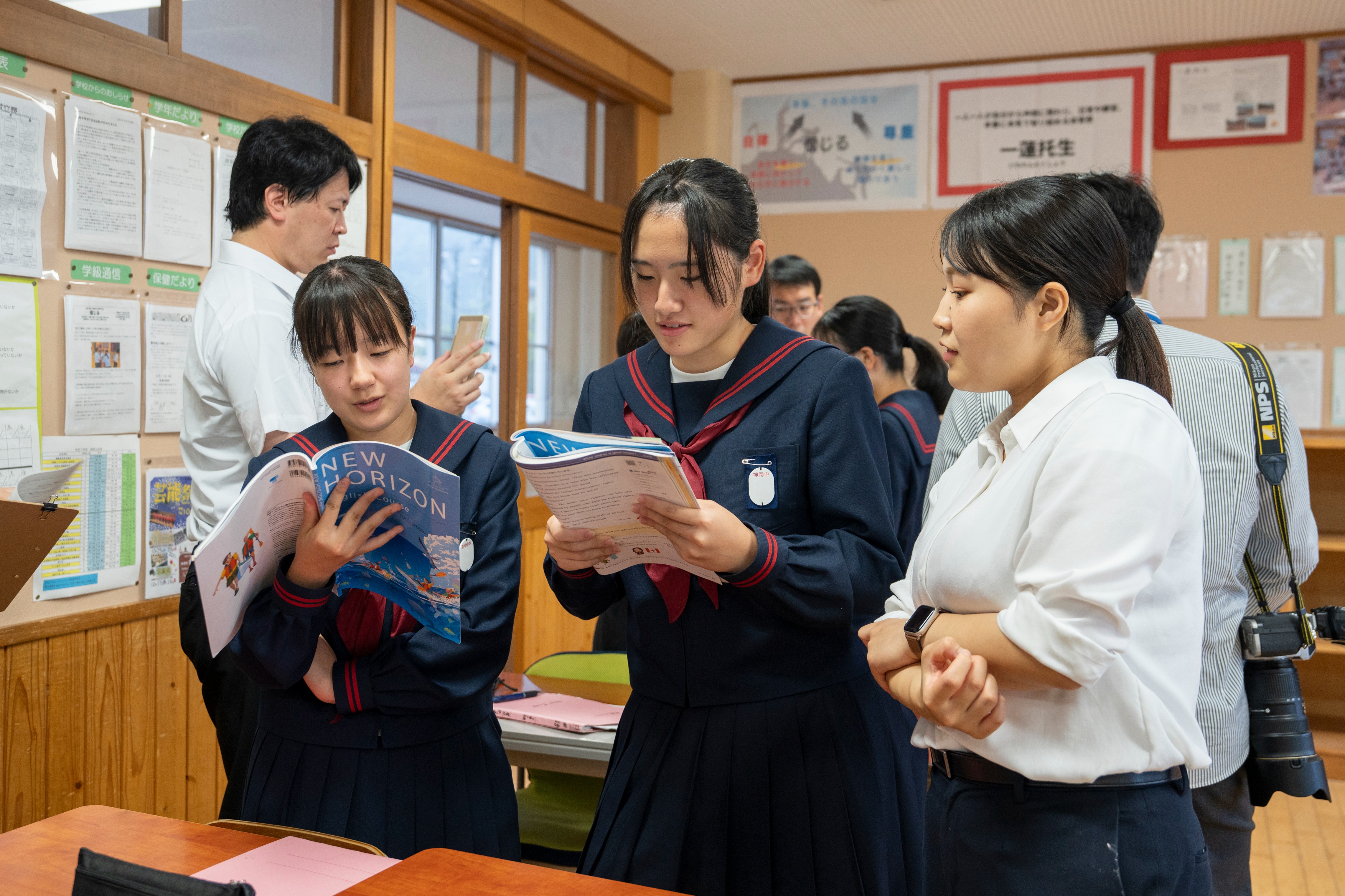 神岡中3年生が授業研究会に参加し意見を交流