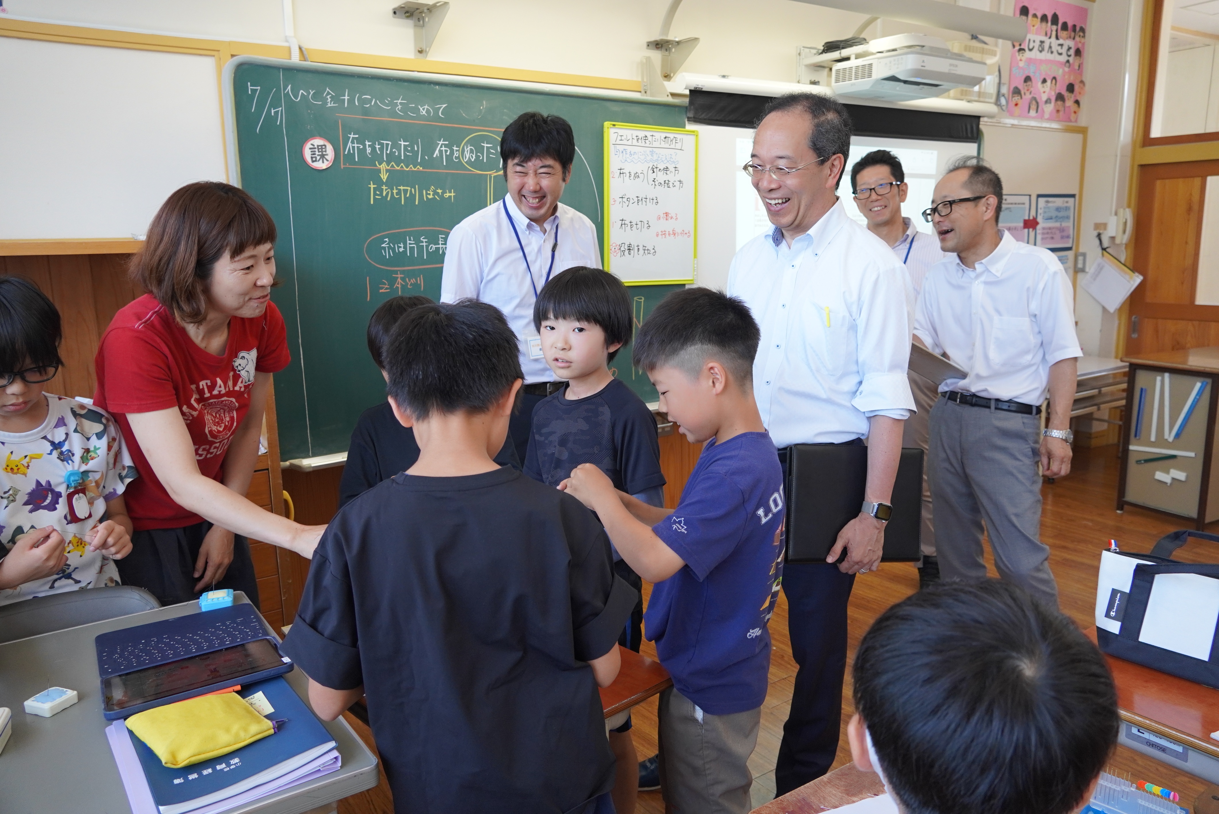 都竹市長が古川西小学校を訪問し児童と語り合いました