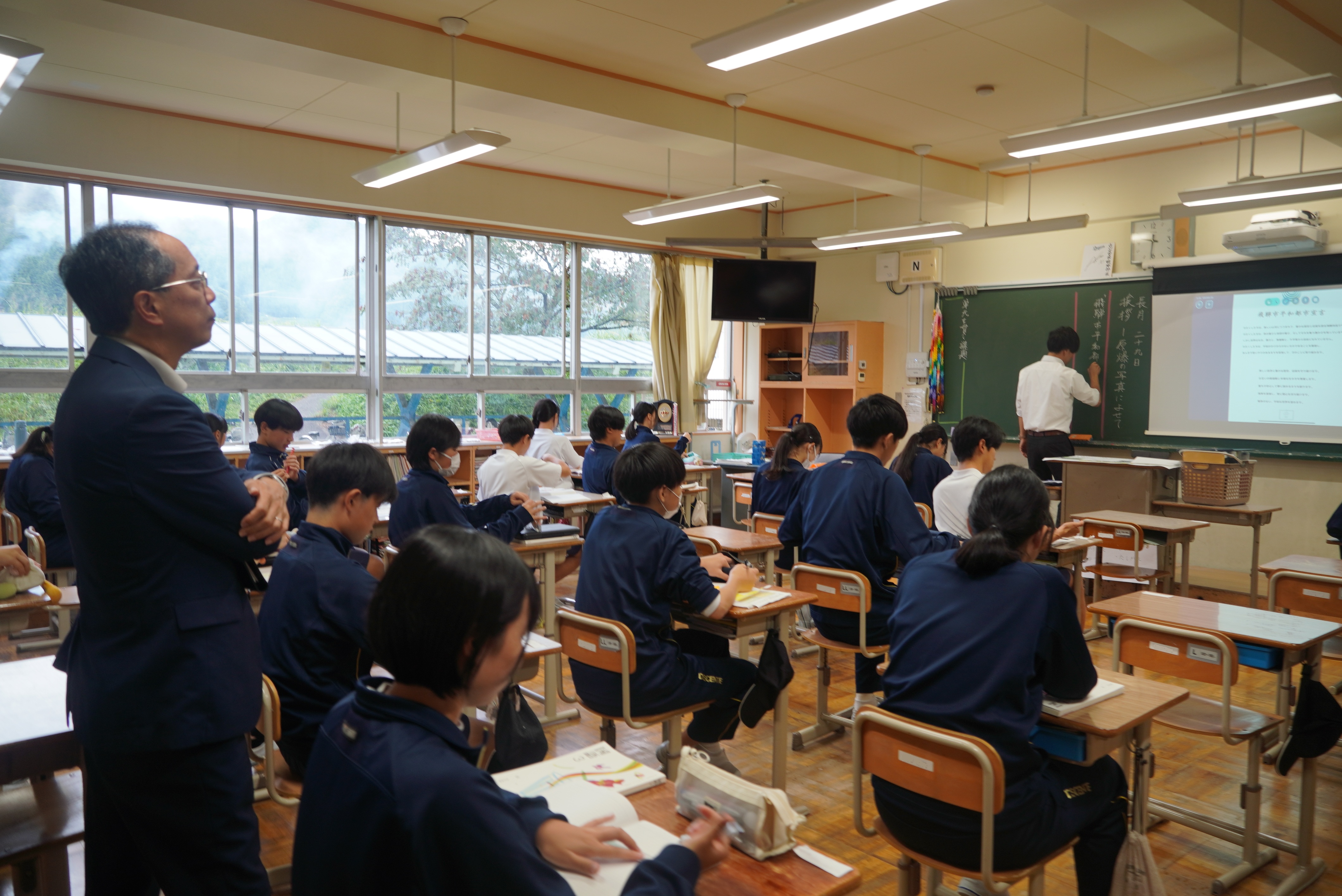 都竹市長が古川中学校を訪問し生徒と意見交換しました