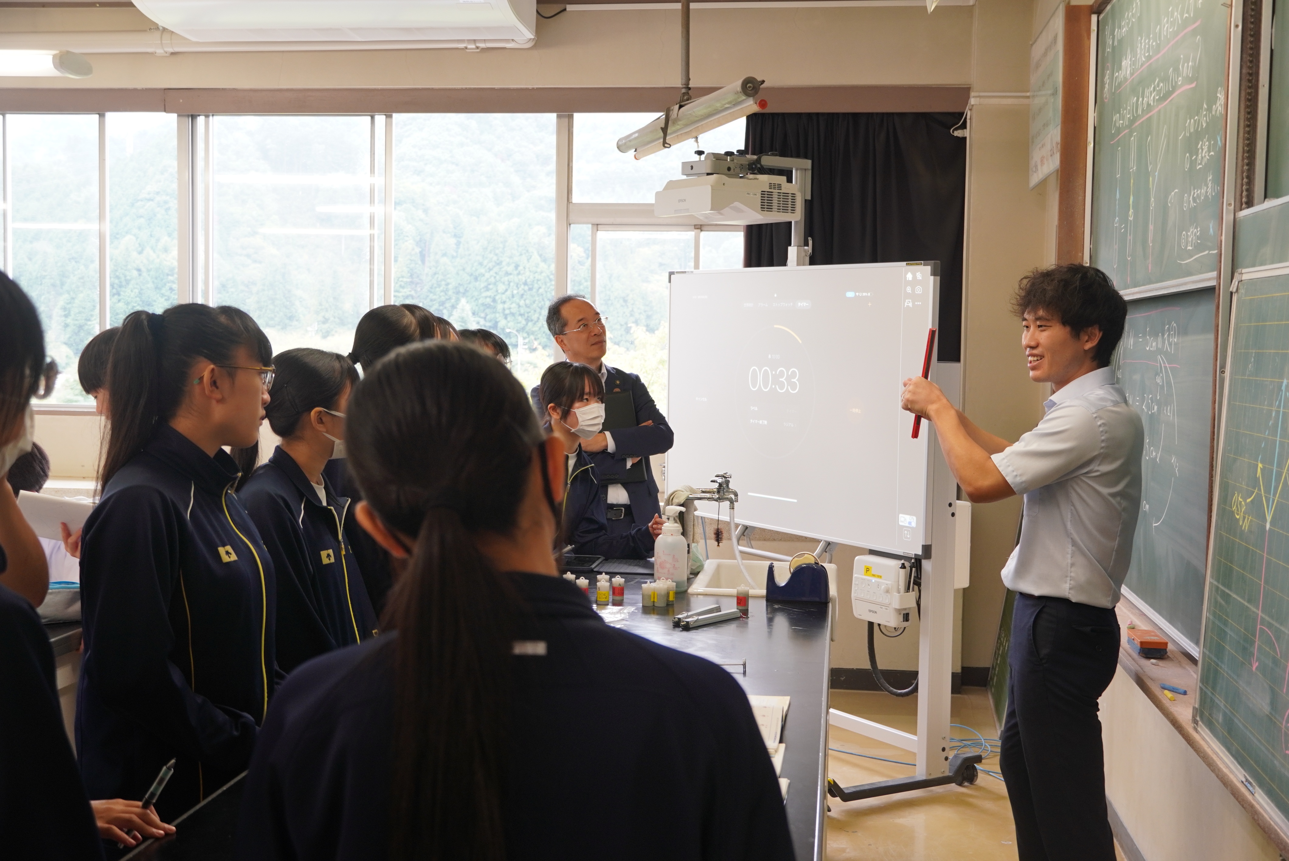 都竹市長が古川中学校を訪問し生徒と意見交換しました