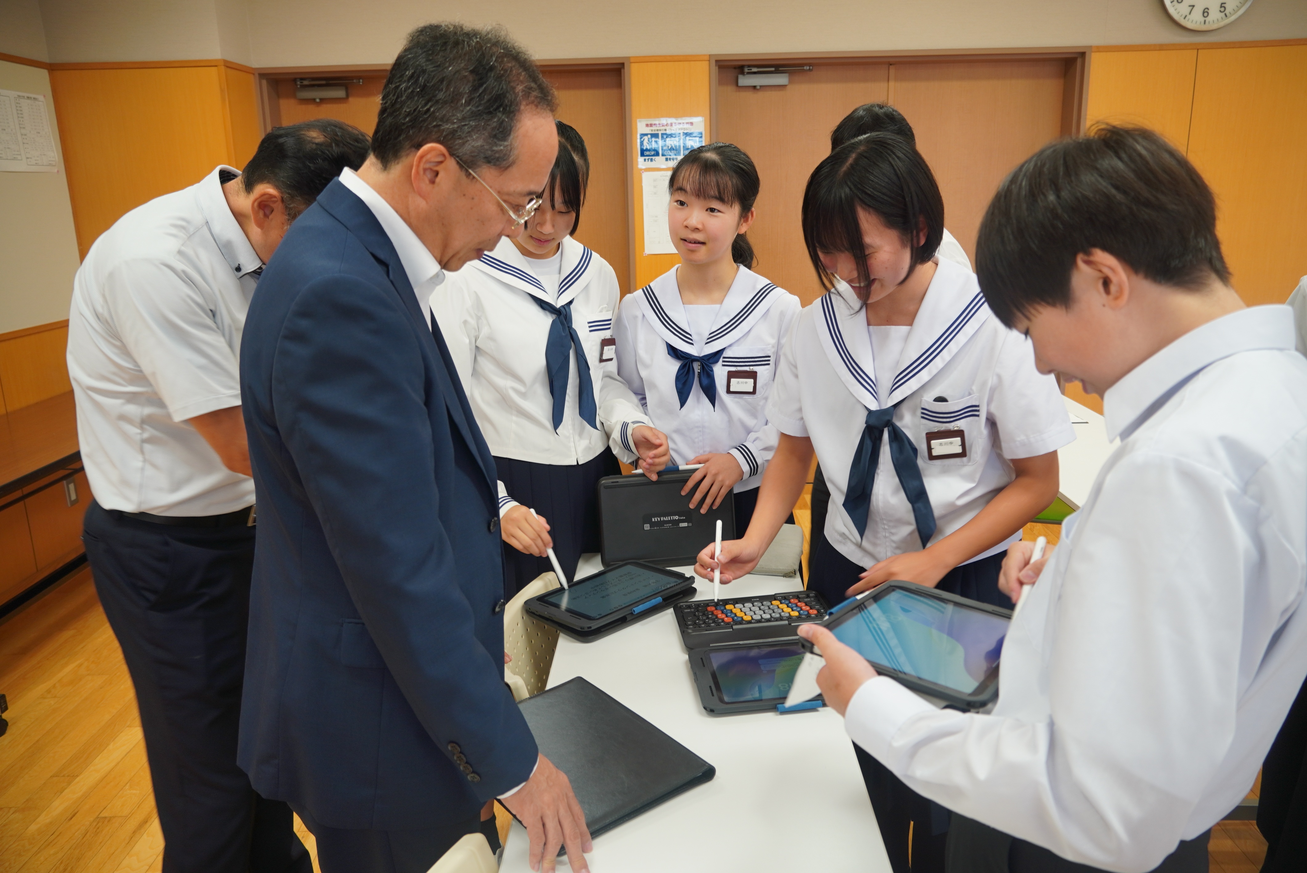 都竹市長が古川中学校を訪問し生徒と意見交換しました