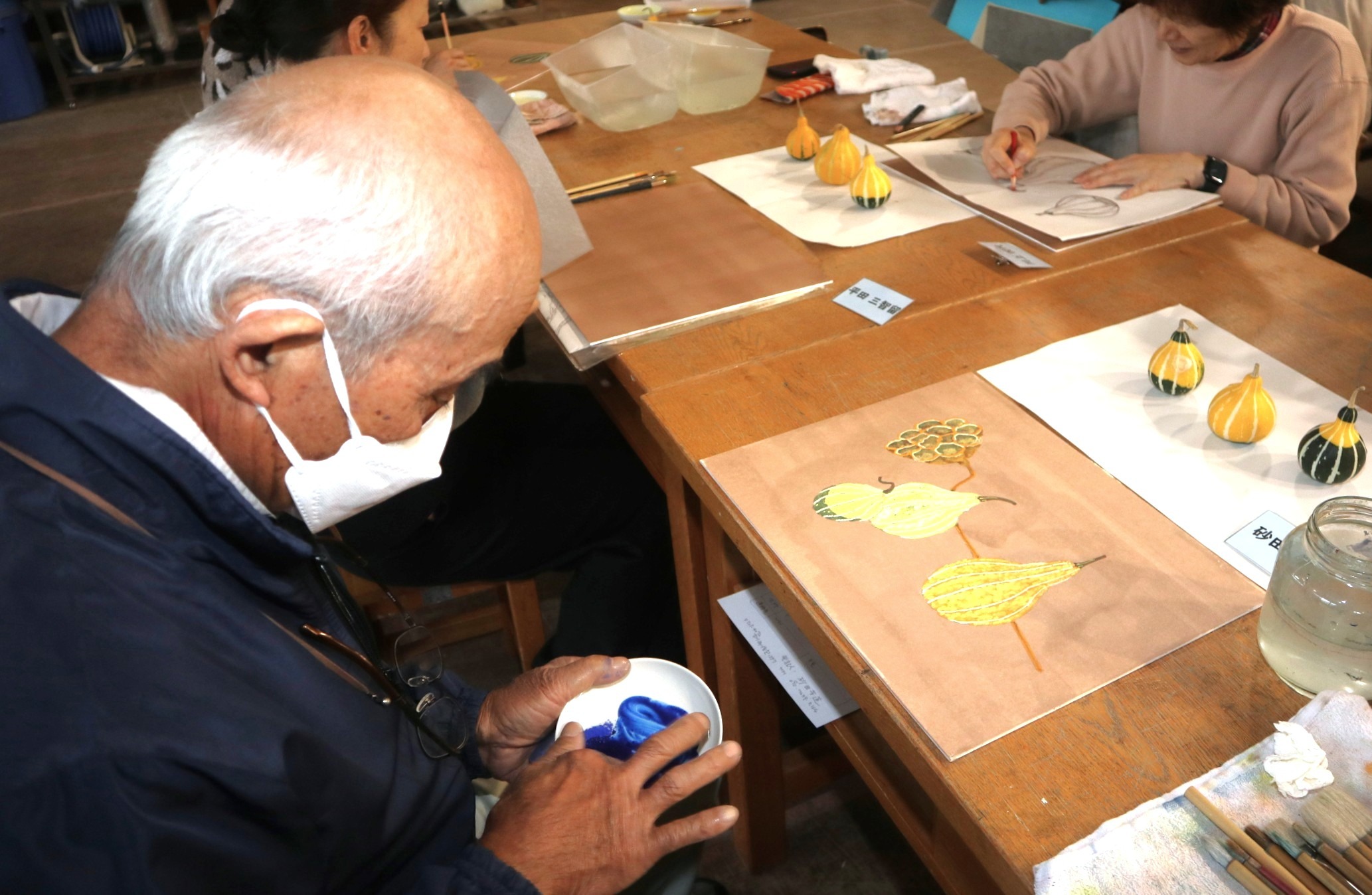 院友・岡部巌氏による「日本画教室」が開かれました