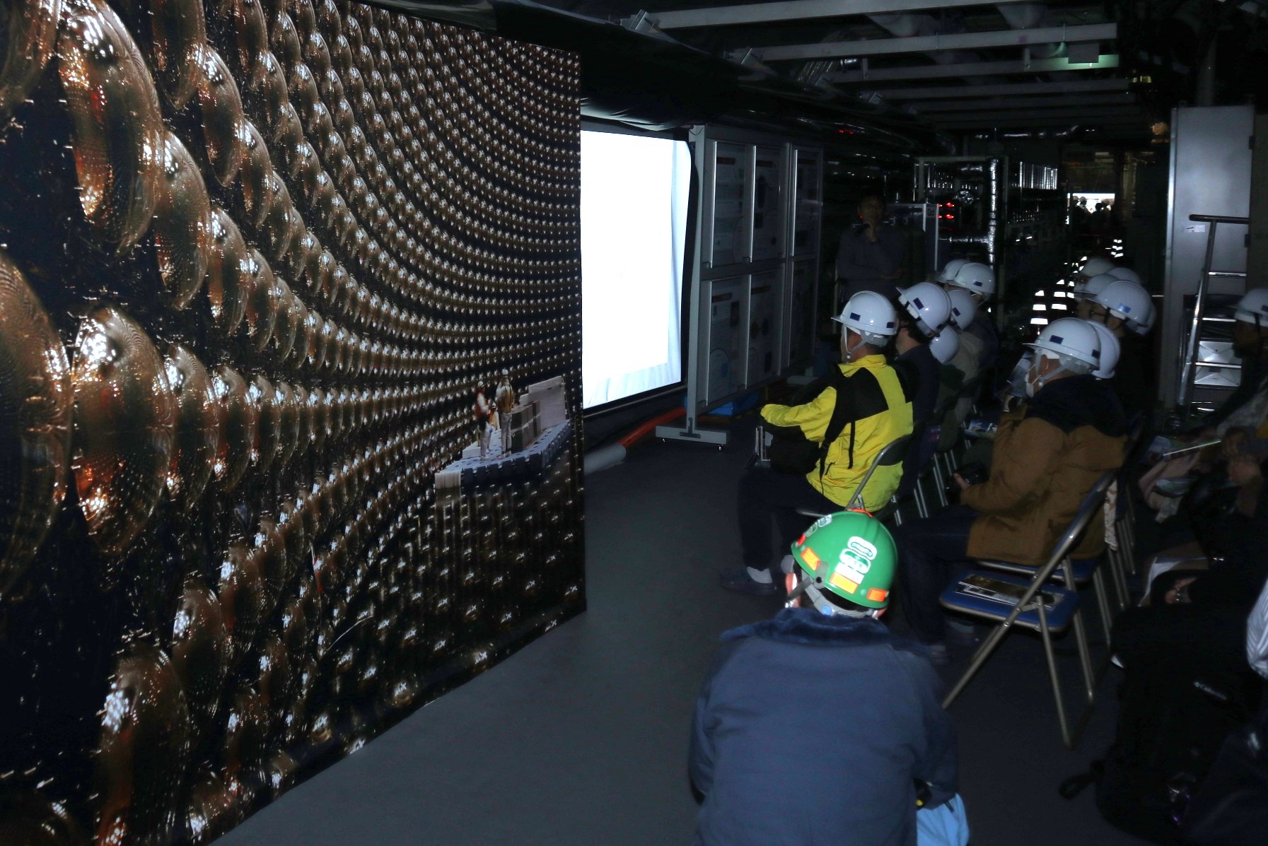 神岡町のスーパーカミオカンデ一般公開が行われました