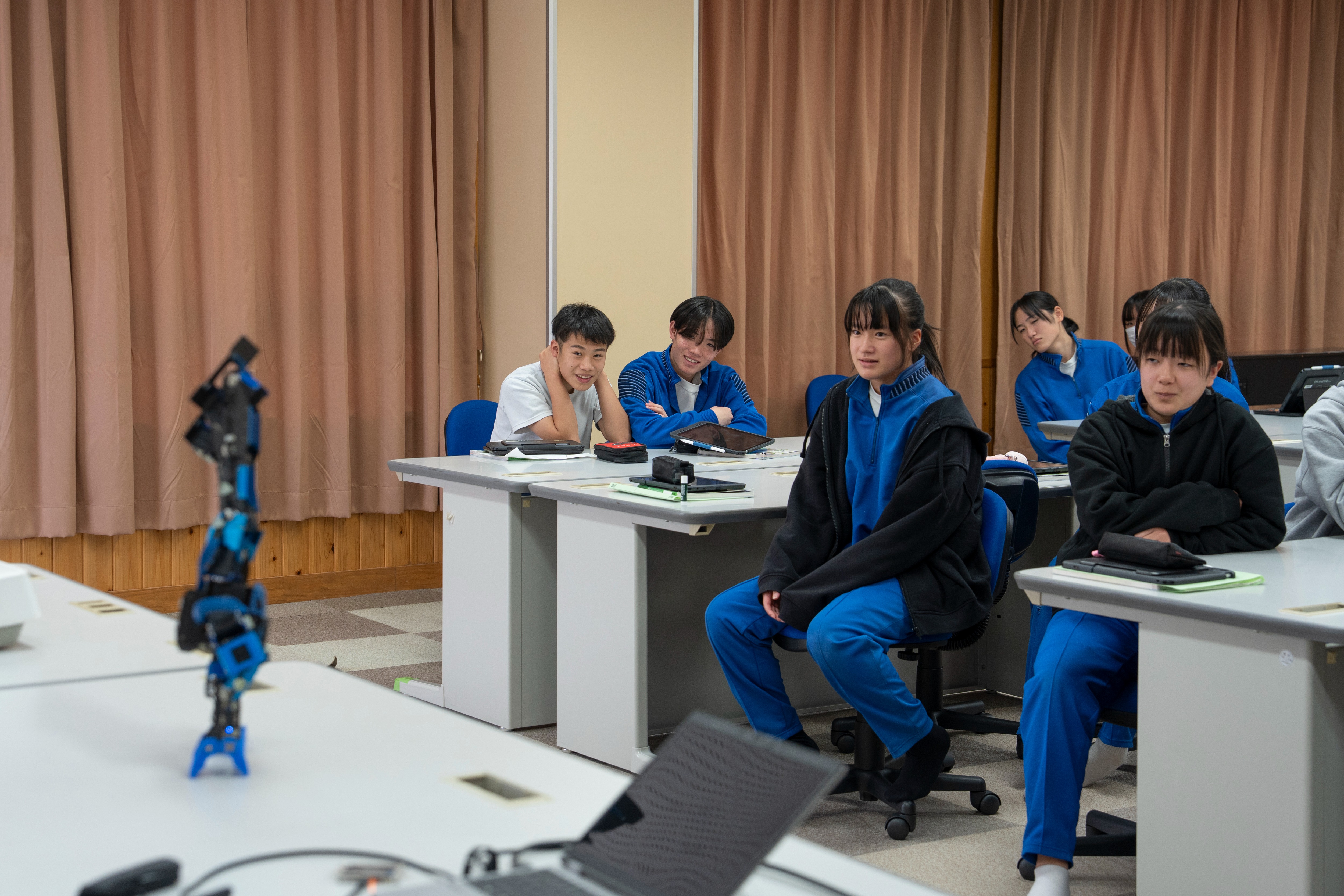 神岡中3年生がプログラミングを学びました