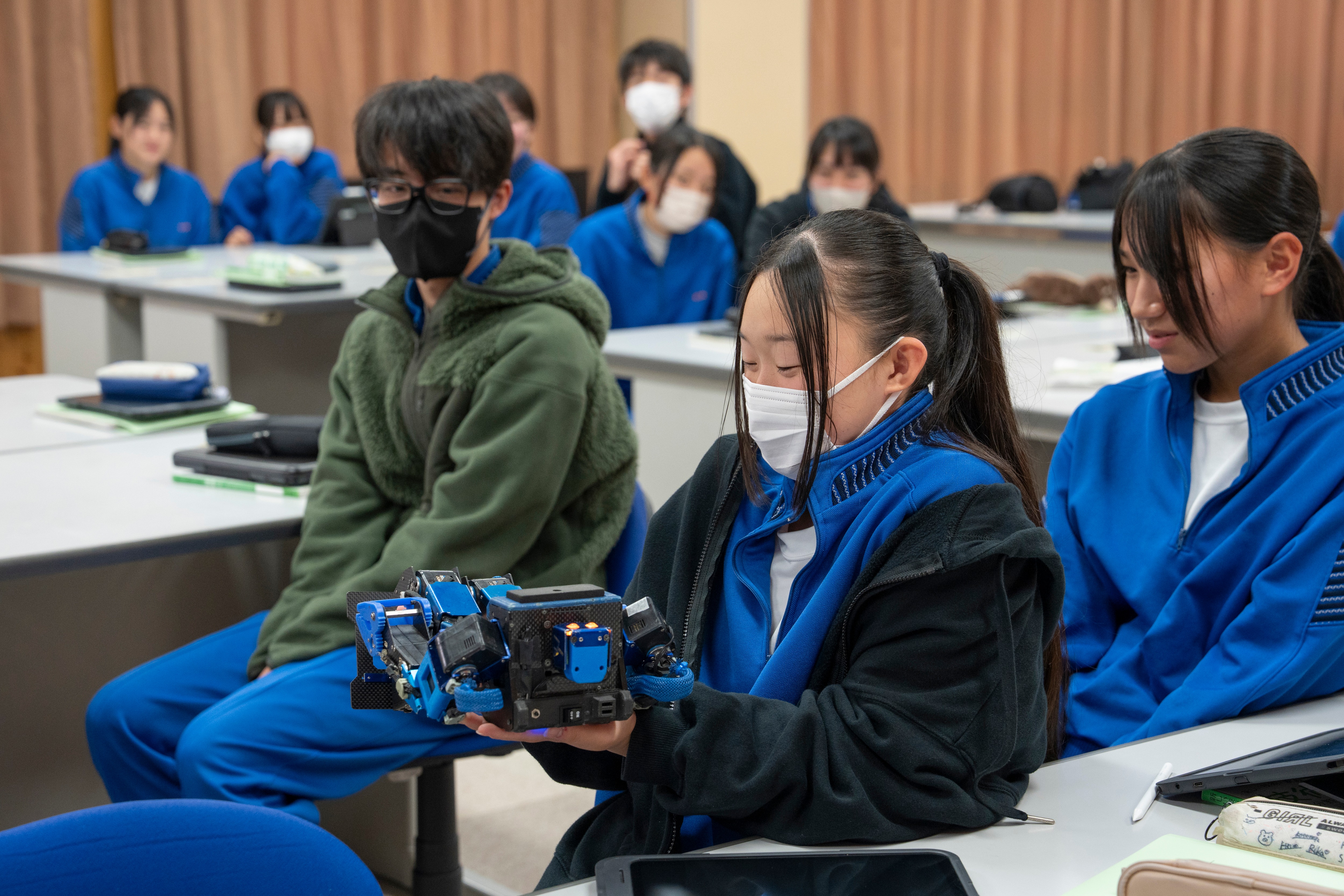 神岡中3年生がプログラミングを学びました