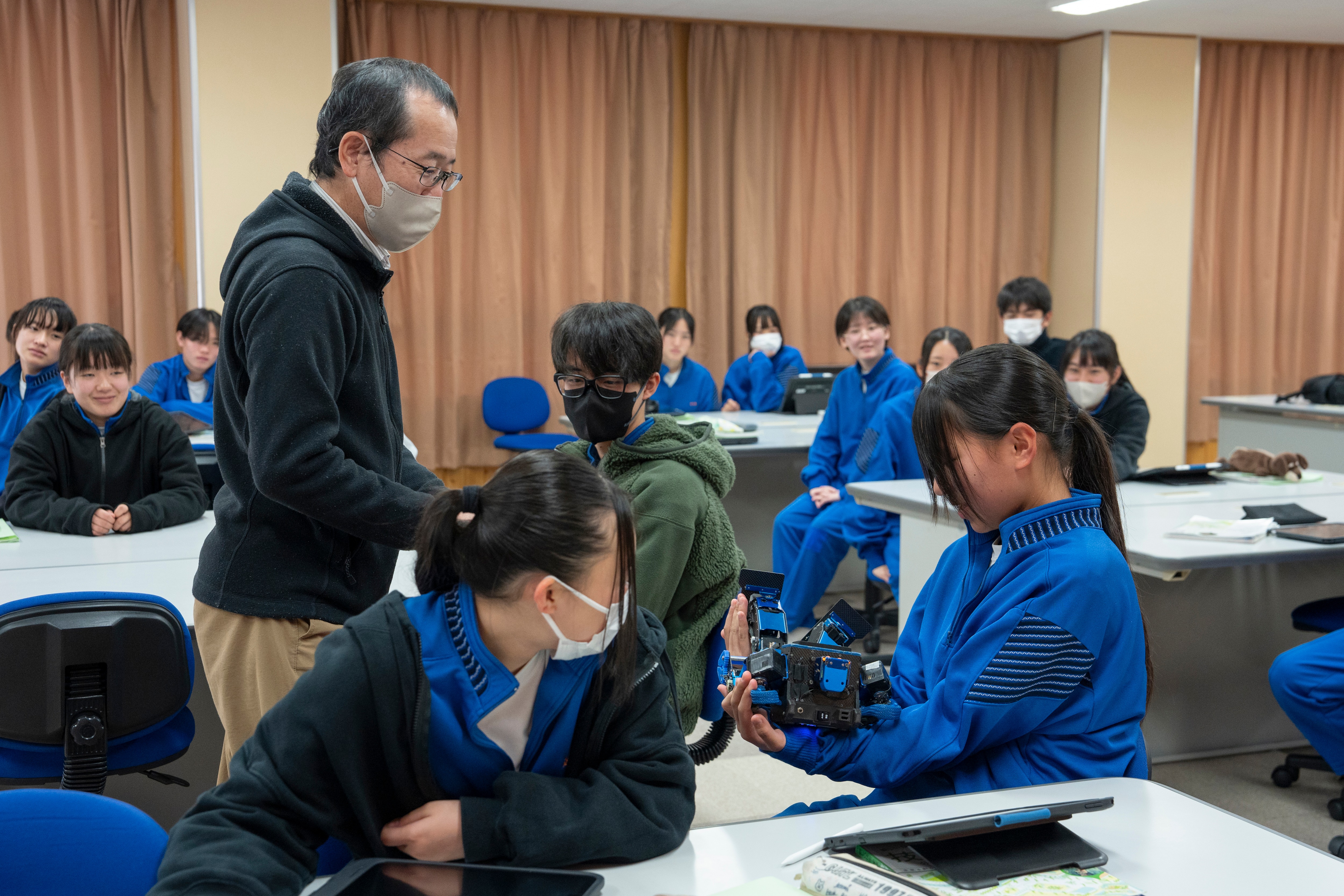 神岡中3年生がプログラミングを学びました