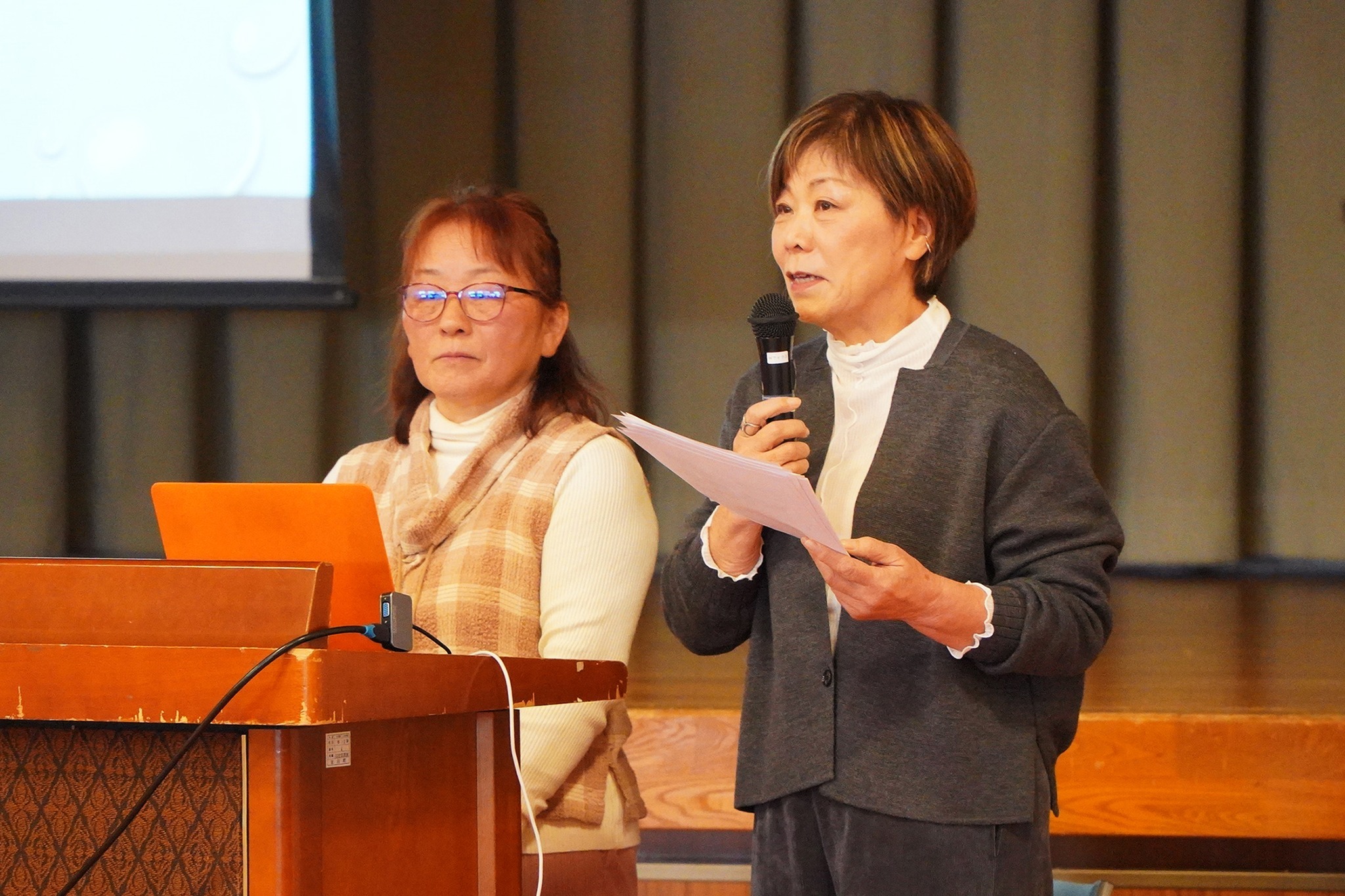 児童生徒らが実践してきた探究活動の成果を発表