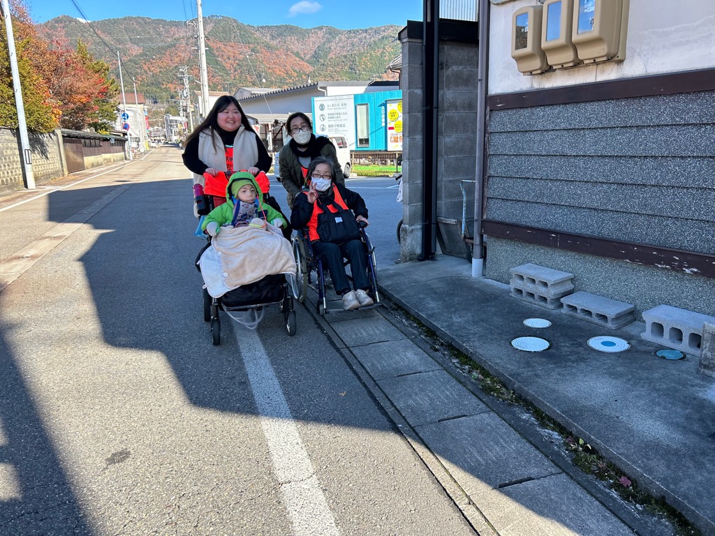 第3回ダイバーシティのまちづくり養成講座「車いすでまちを歩こう」を開催しました