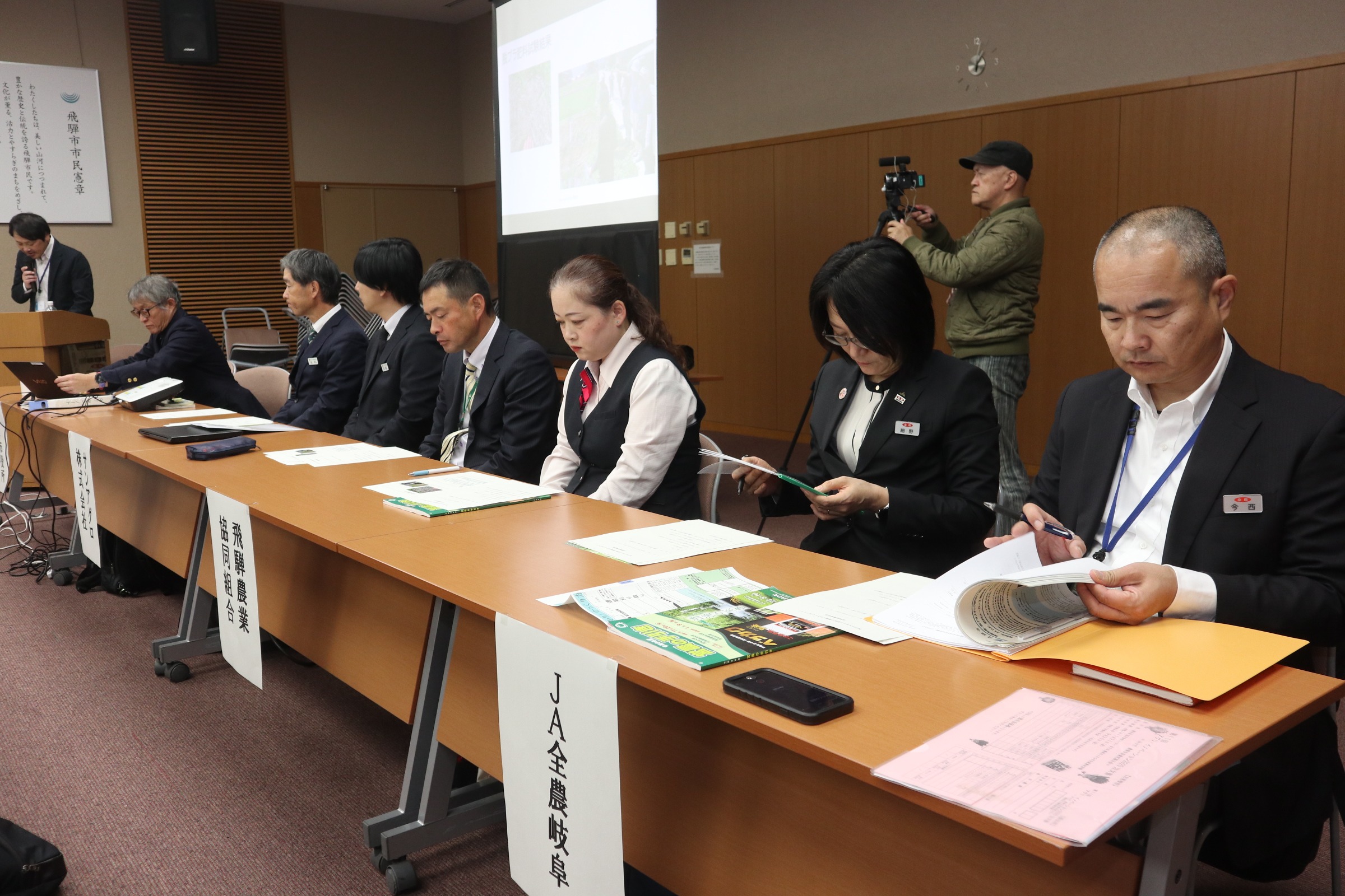 脱プラ肥料で環境にやさしい米づくり～試験結果報告会を開催