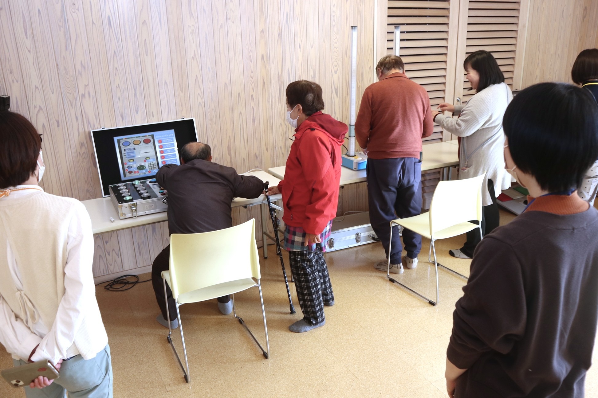 図書館会場に認知症と車の運転を考える「オレンジBookカフェ」を開催