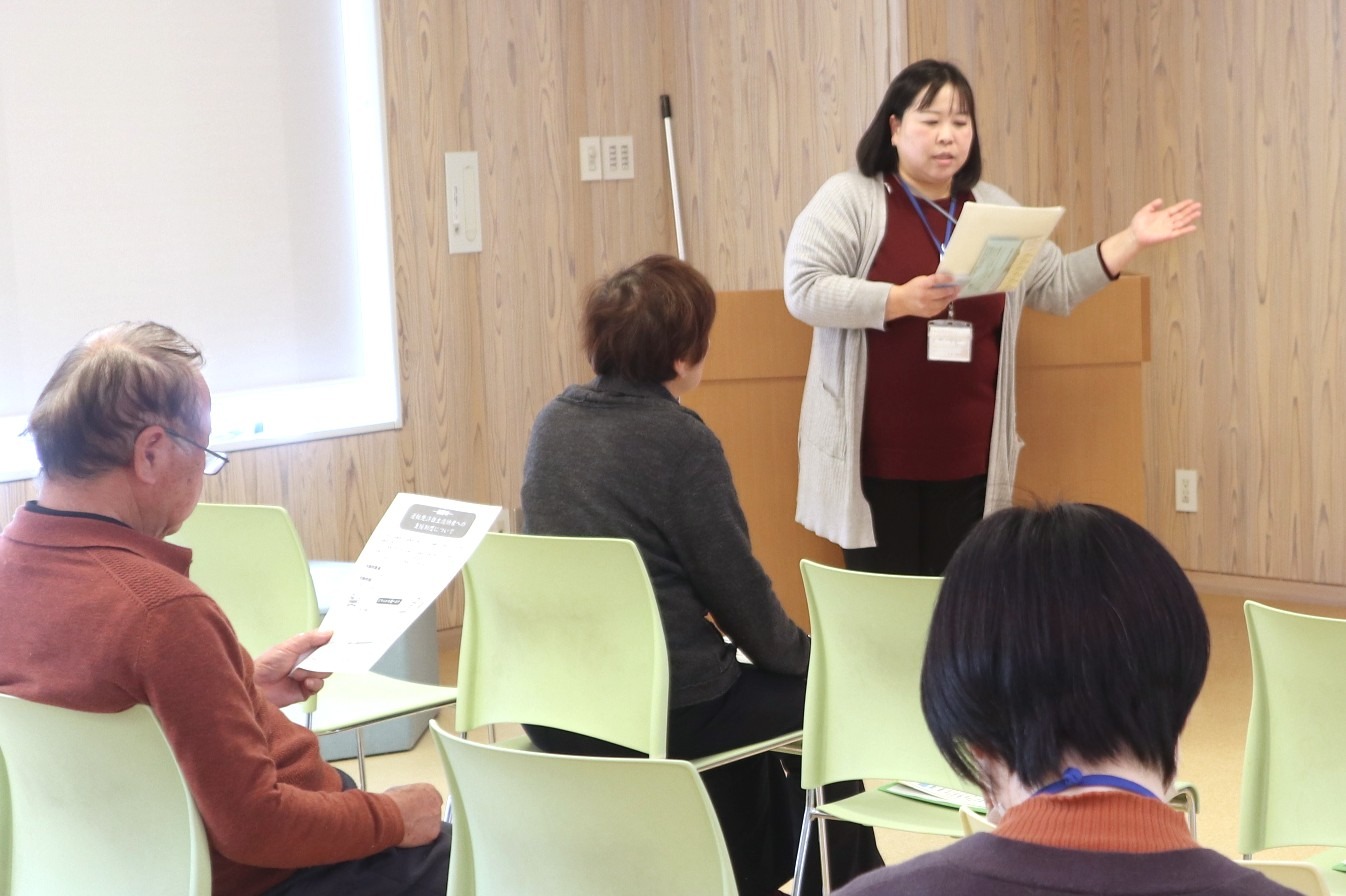 図書館会場に認知症と車の運転を考える「オレンジBookカフェ」を開催