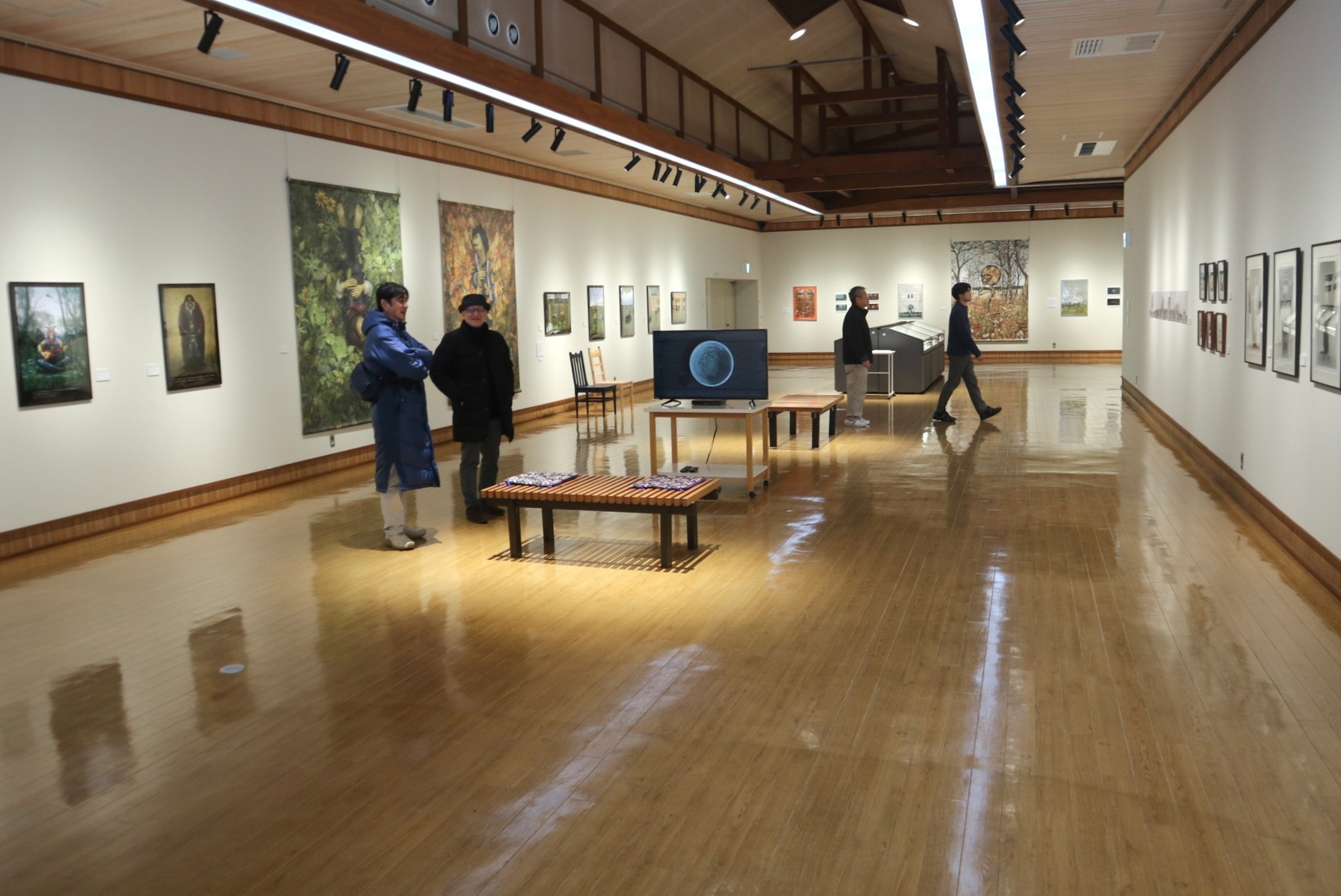 映像作家・泉原さんの短編アニメ作品展が古川町で始まりました