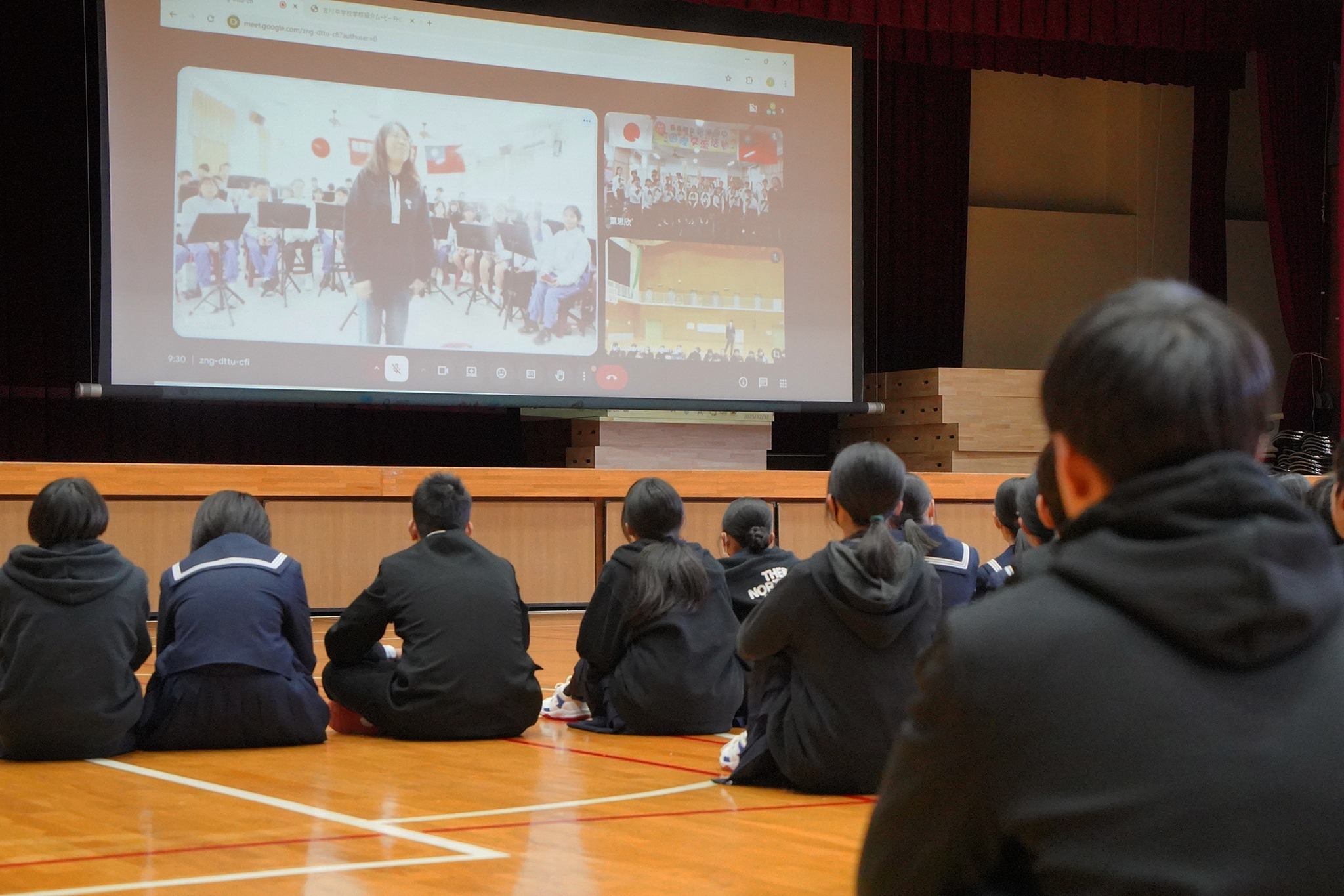 新港國民中学校と古川中学校の2年生がオンラインで交流