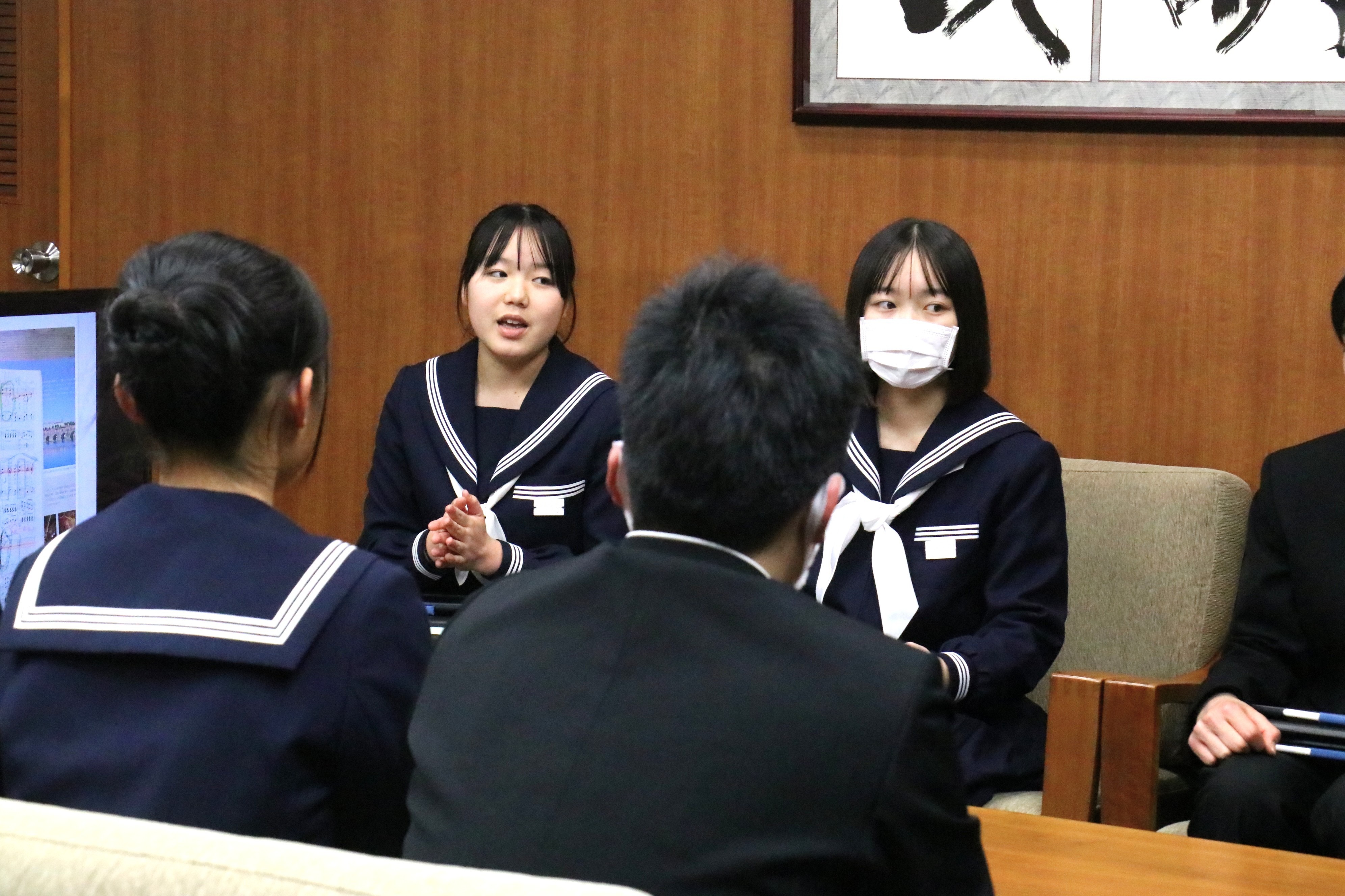 古中3年生が平和学習の成果を発表しました