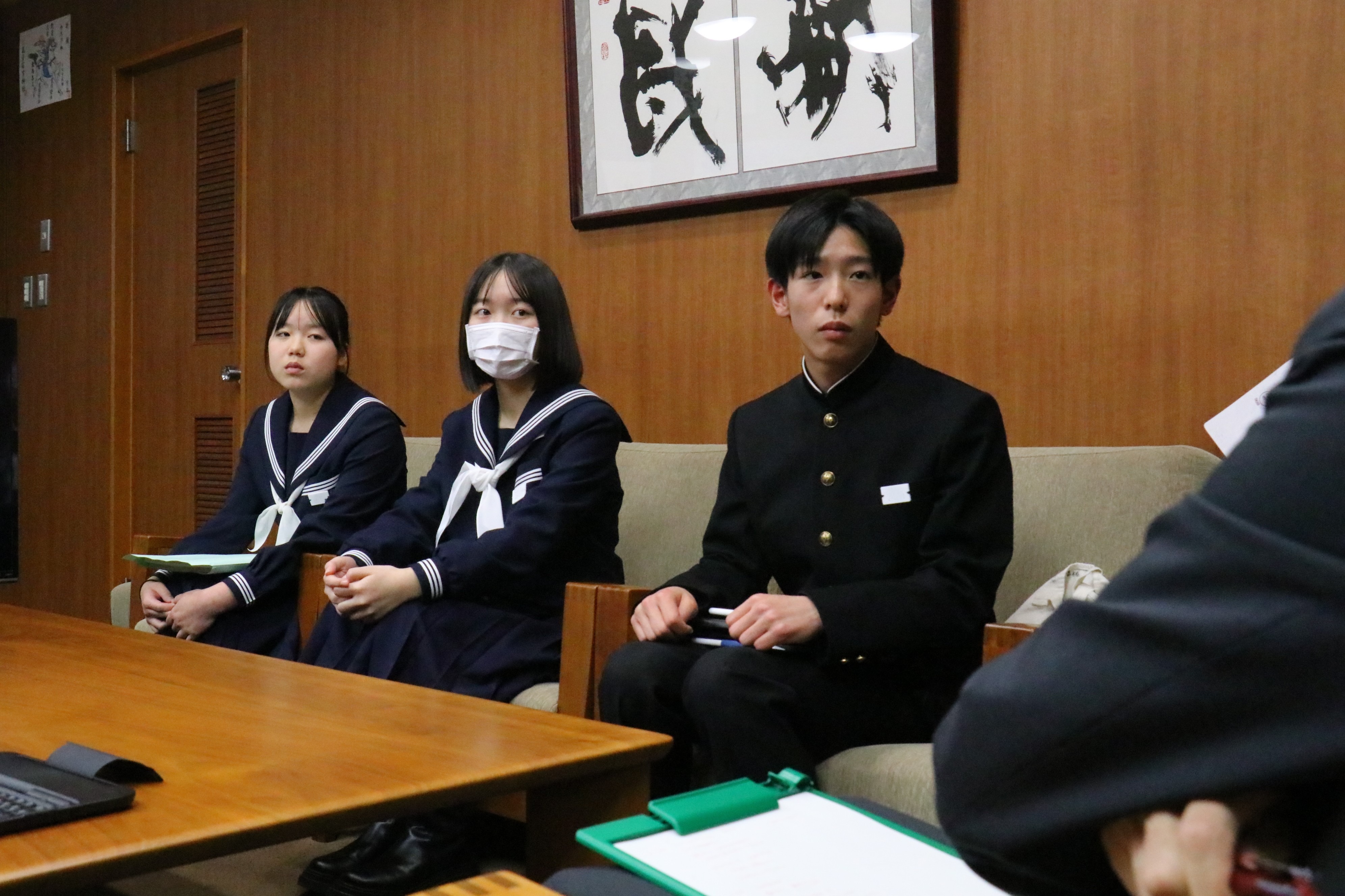 古中3年生が平和学習の成果を発表しました