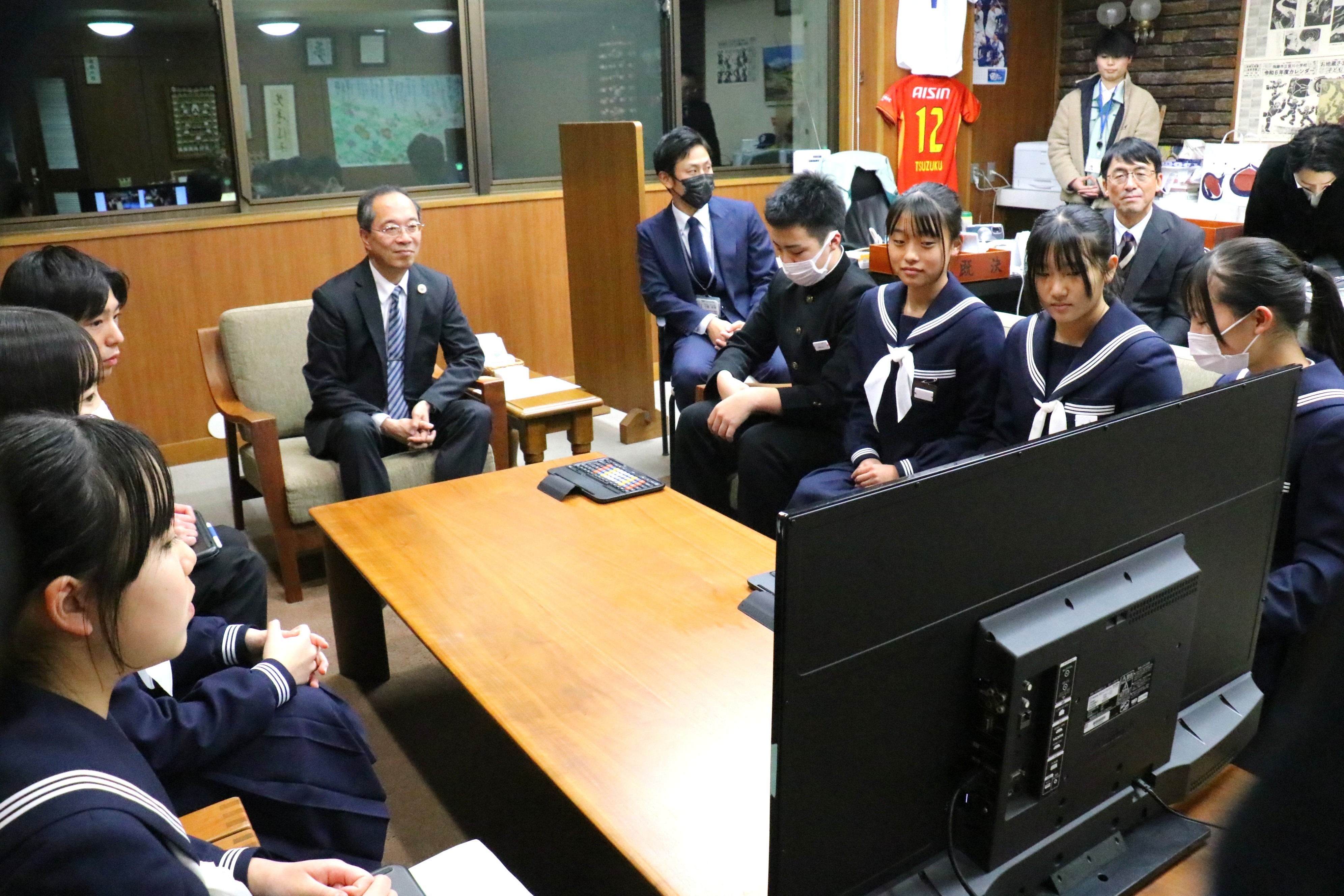 古中3年生が平和学習の成果を発表しました