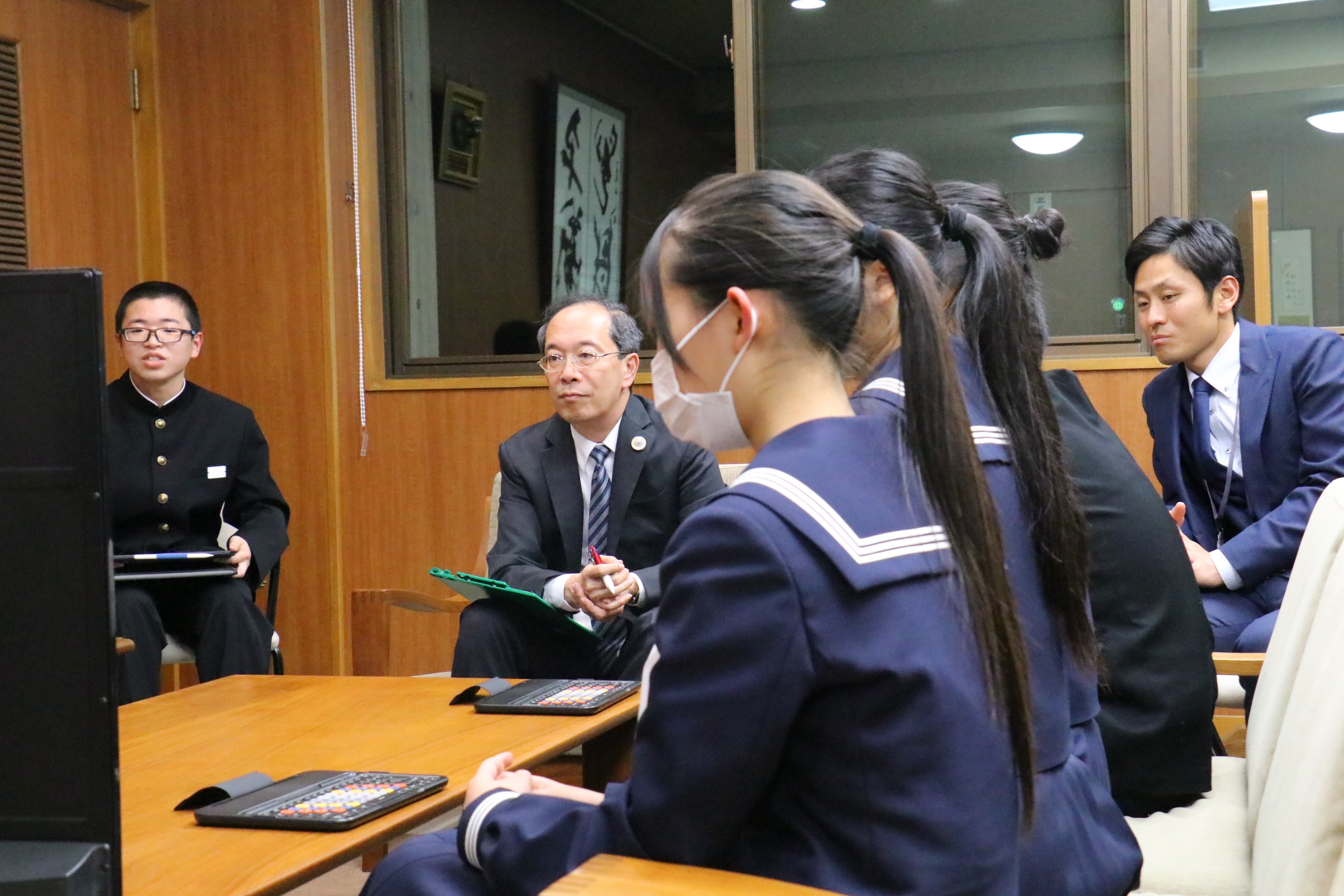 古中3年生が平和学習の成果を発表しました