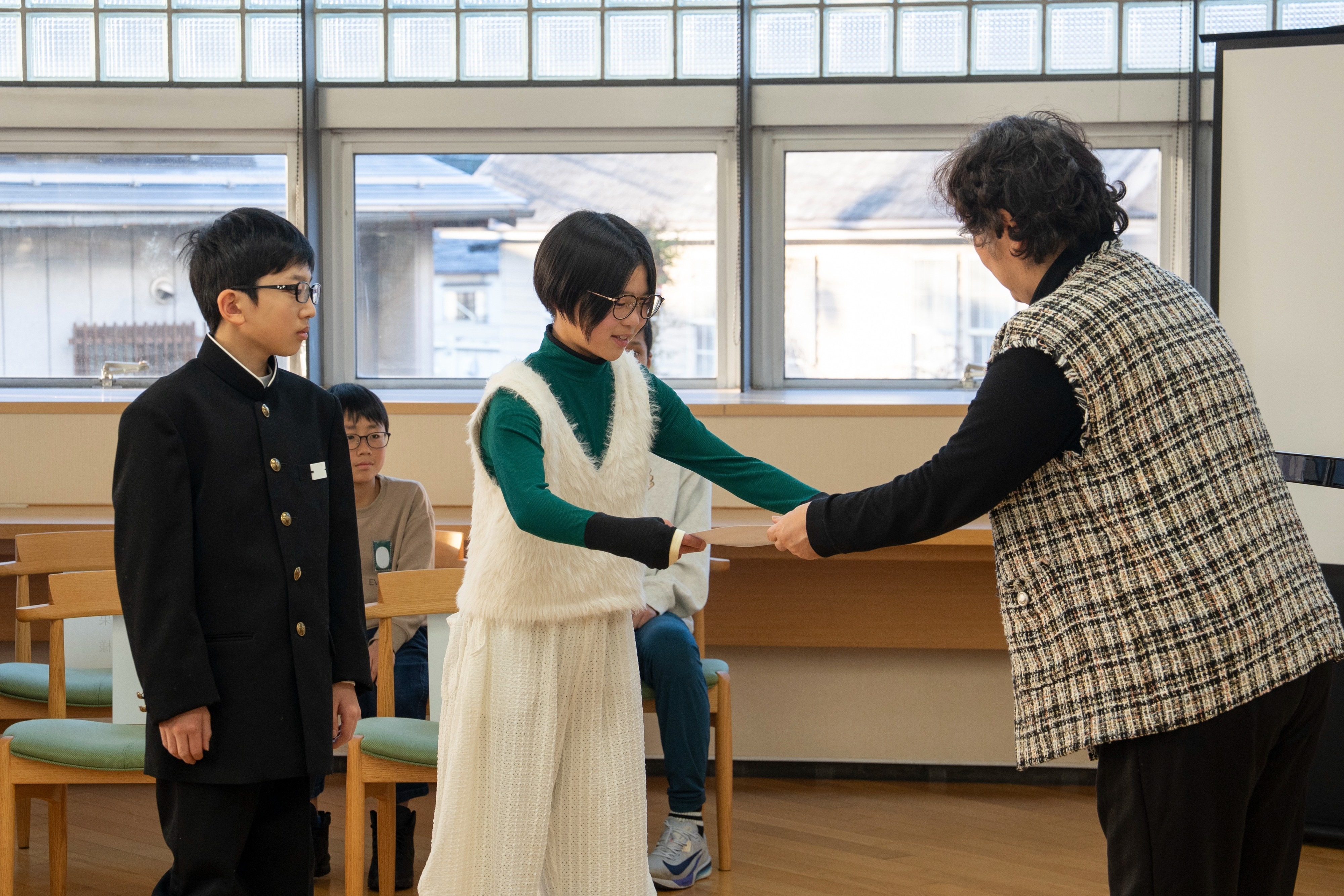 第8回荒垣秀雄顕彰作文コンクールの表彰式が開催されました