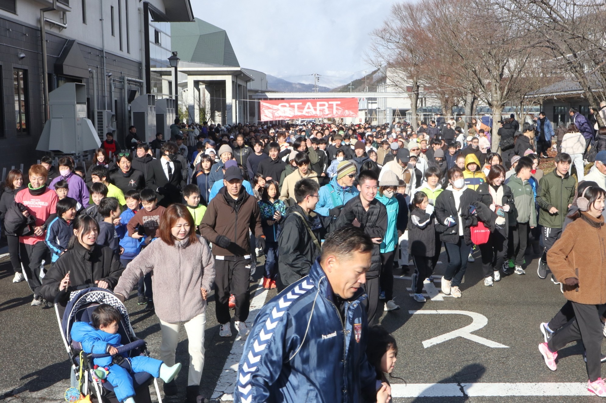 市民ら「元旦マラソン」で健康づくりの一年をスタート