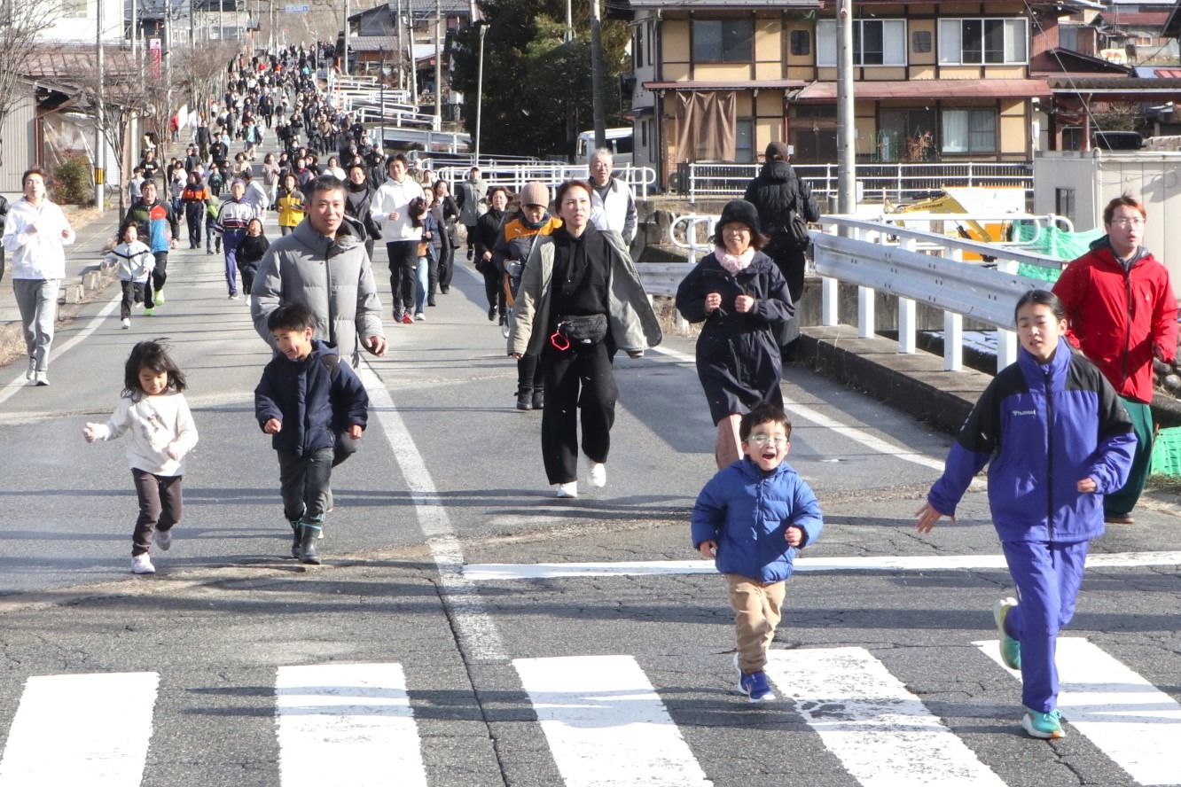市民ら「元旦マラソン」で健康づくりの一年をスタート