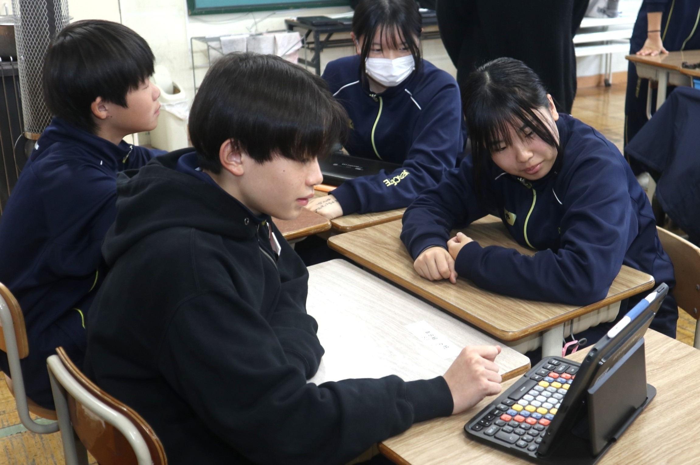 古川中1年生がAIキャラクター「ぐりん」の実証実験に参加しました