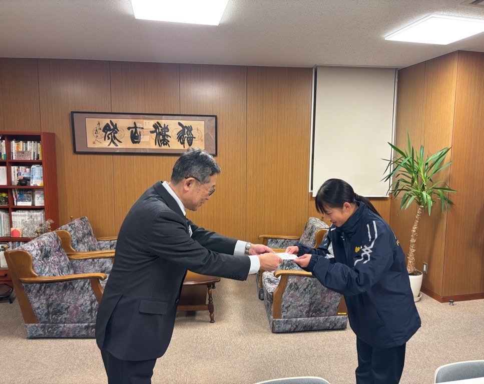 全日本高等学校女子サッカー選手権大会へ出場した選手へ激励会および報告会が行われました